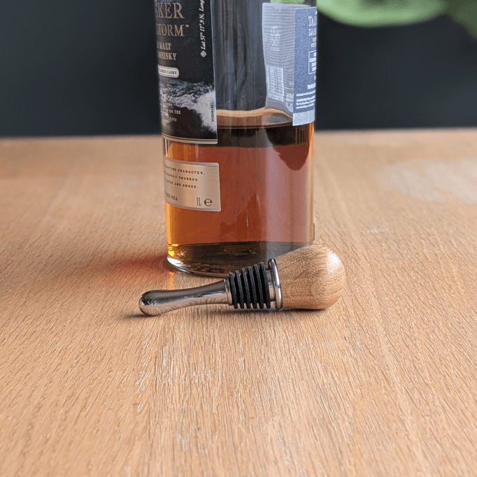 oew-oak-flat-bottle-stopper.png