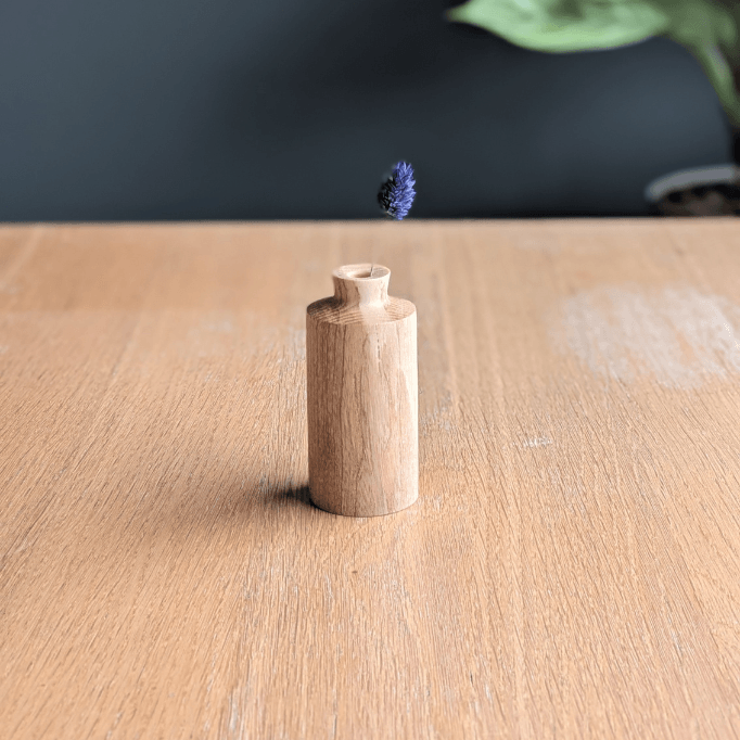 oew-beech-discolour-castle-law-bud-vase.png