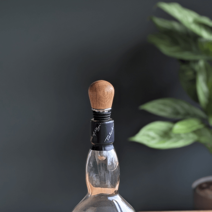 oew-oak-2-bottle-stopper.png