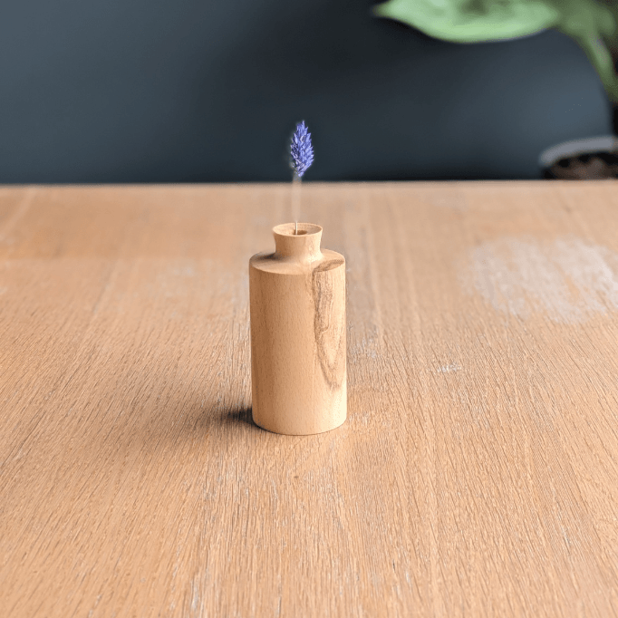 oew-beech-discolour-castle-law-bud-vase (1).png