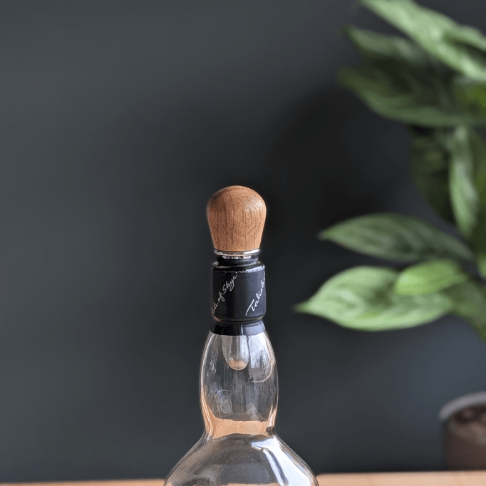 oew-oak-bottle-stopper.png