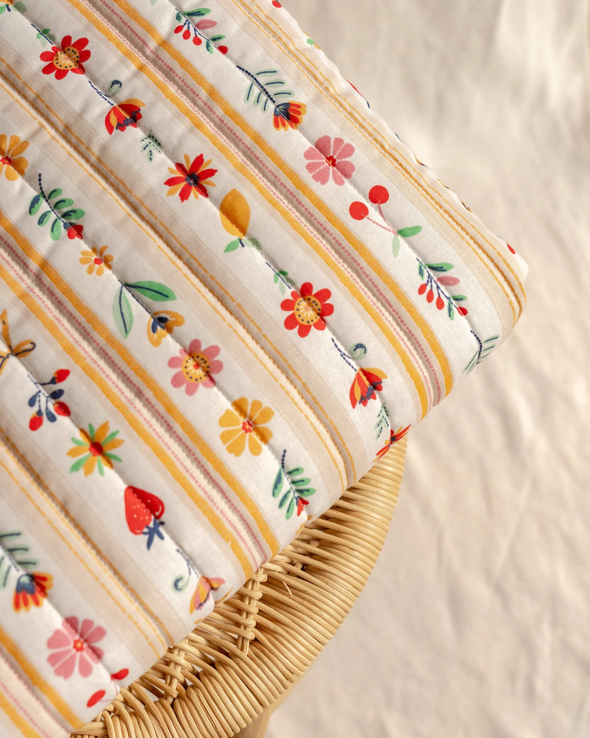 Reversible Quilted Cotton / Wildflowers & Caramel Check