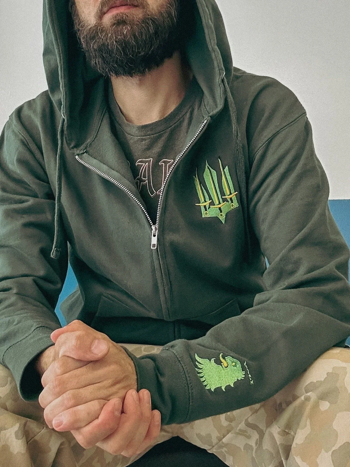 Daggers Tryzub Ukrainian Clothing DUH VOLI duhvoli U24 UNITED24