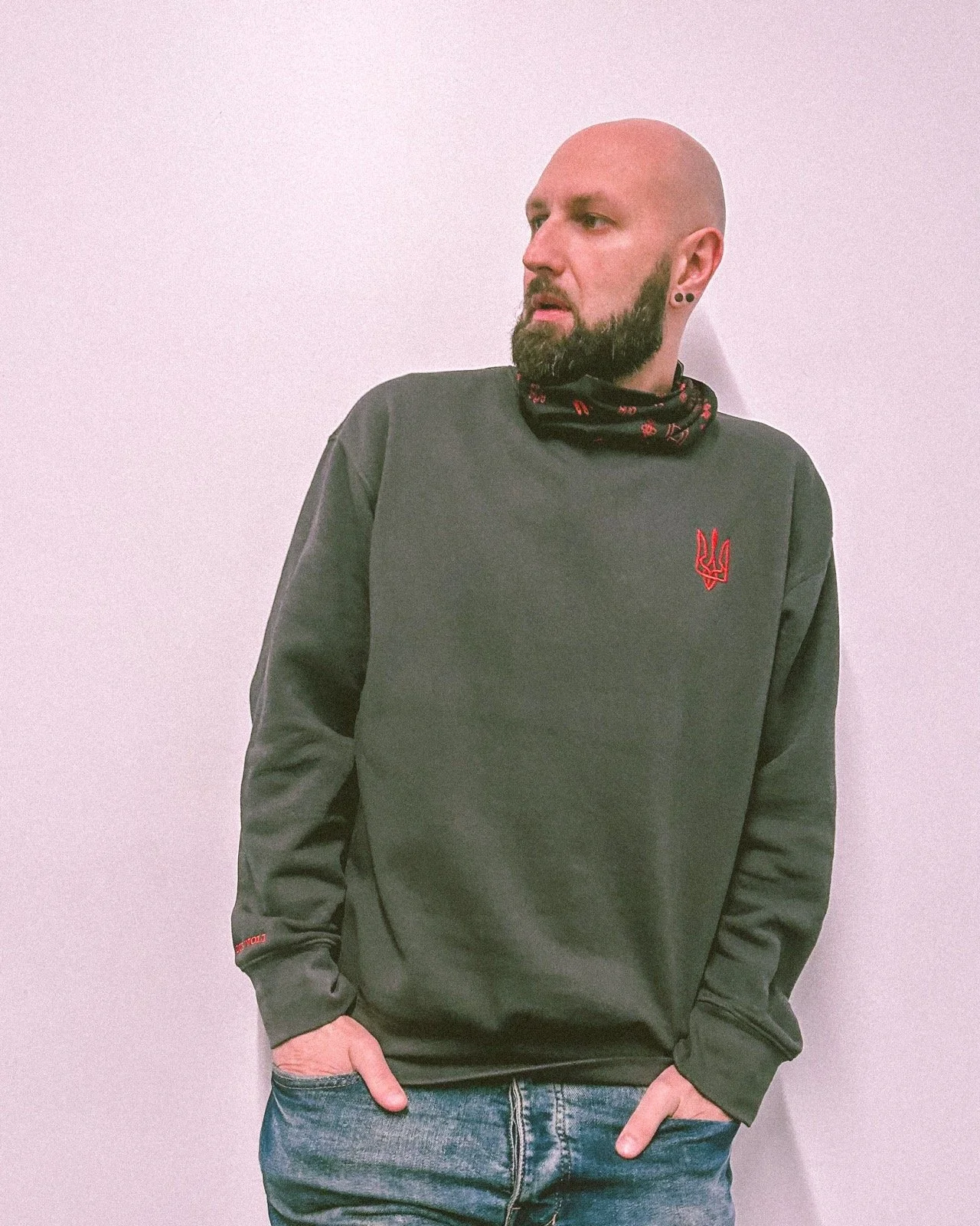 RED Tryzub Vintage Black Sweatshirt DUH VOLI duhvoli Ukrainian Clothing Brand