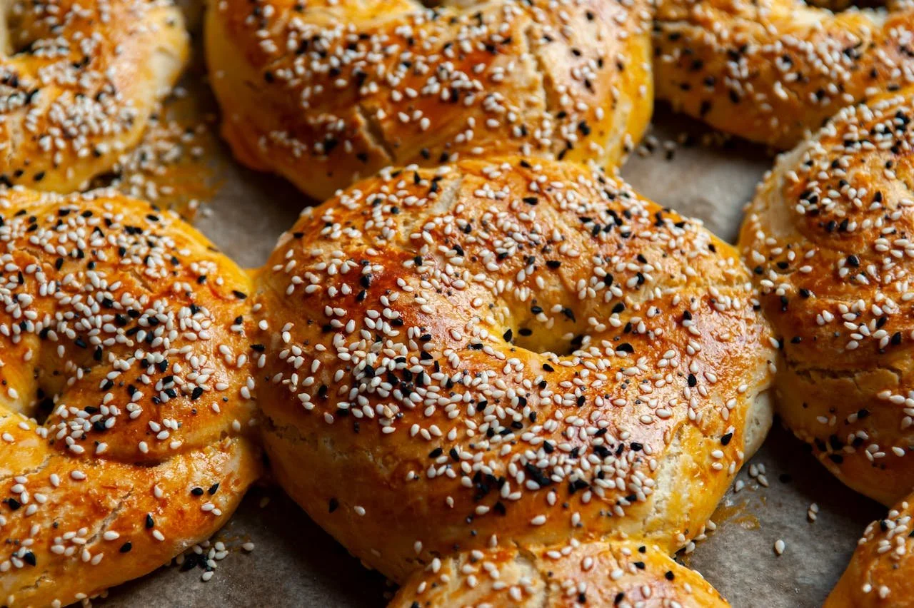 How to Find Bagels Open Early in Las Vegas Without Guessing