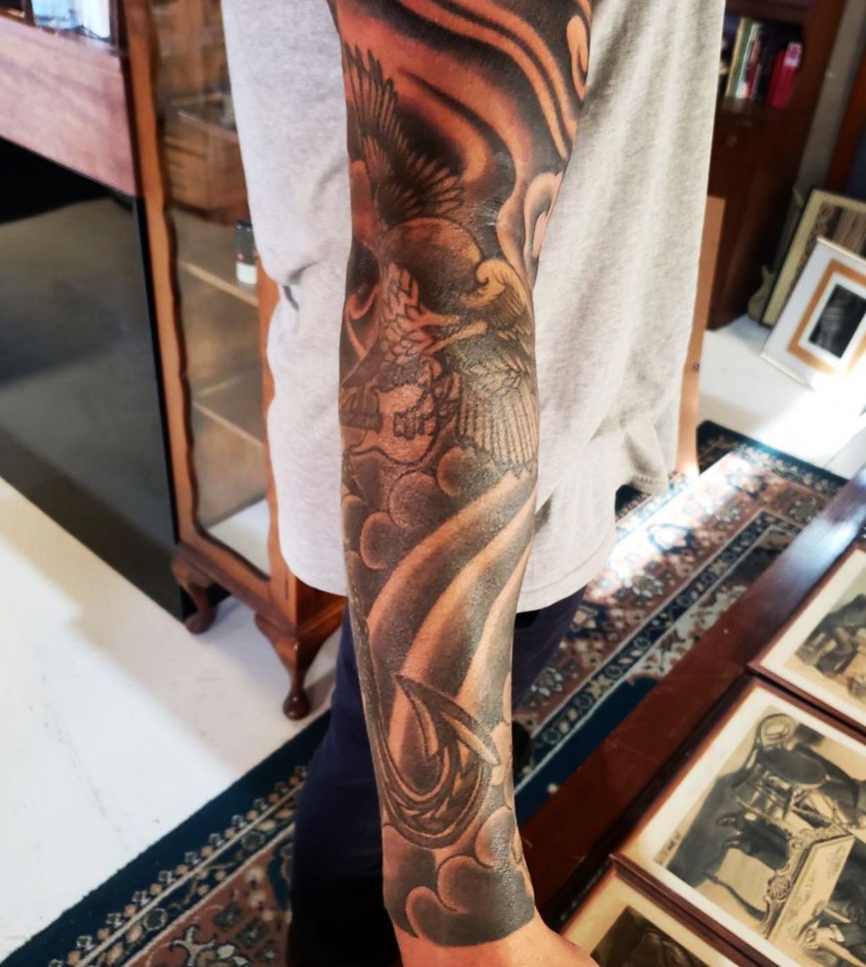 Sleeve steeze 🦅 

By @doctorrobertsohms 

#uptowntattoo #matakana #tattooed #tattooshop #tattoo #matakanacountrypark #sleevetattoo #sleevetattoos #eagletattoo #blacktattoo #balcktattooart #tattooart #tattooflash #doctorroberts #doctorrobertsohms #ma