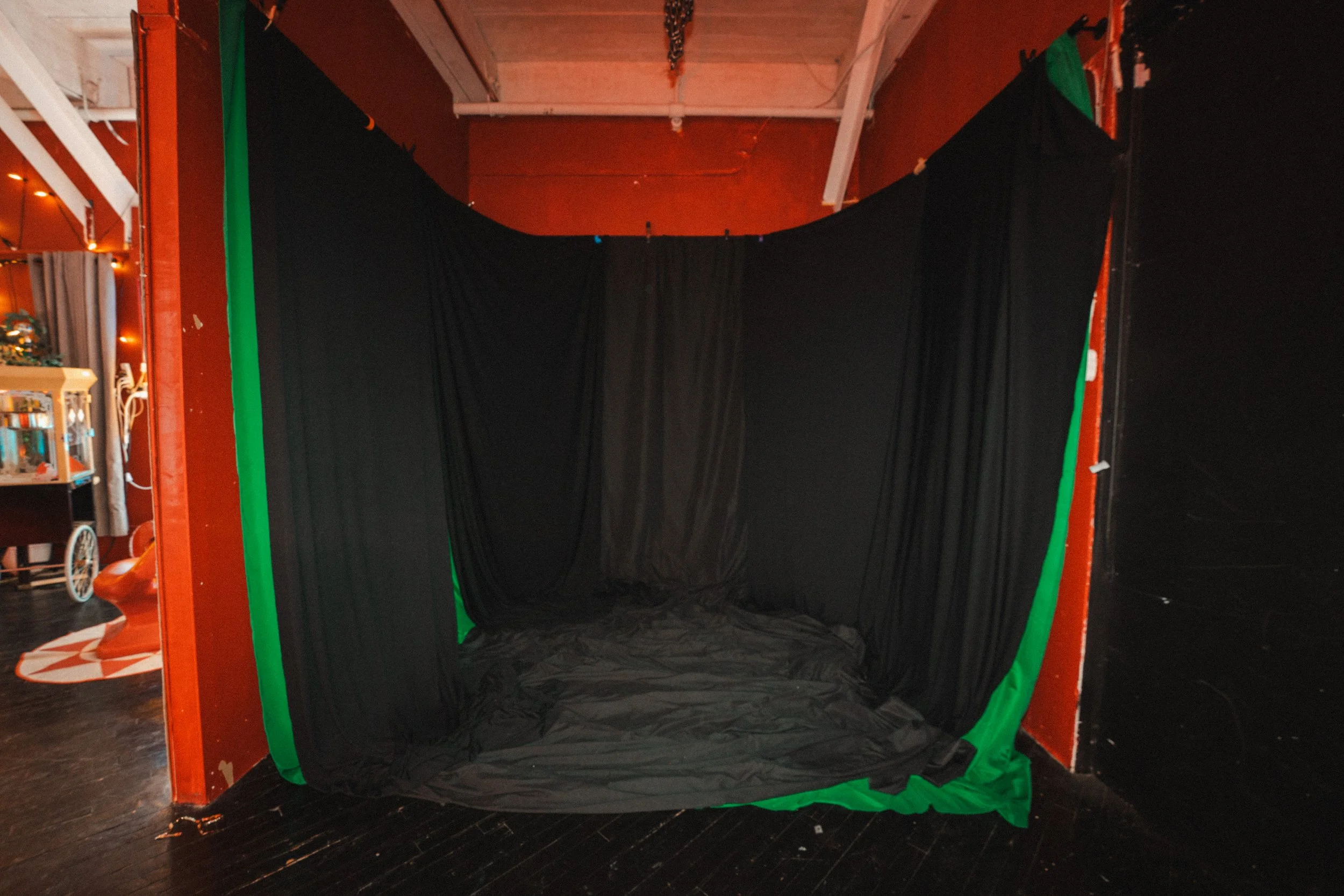 14, green screen room, -07150.jpg