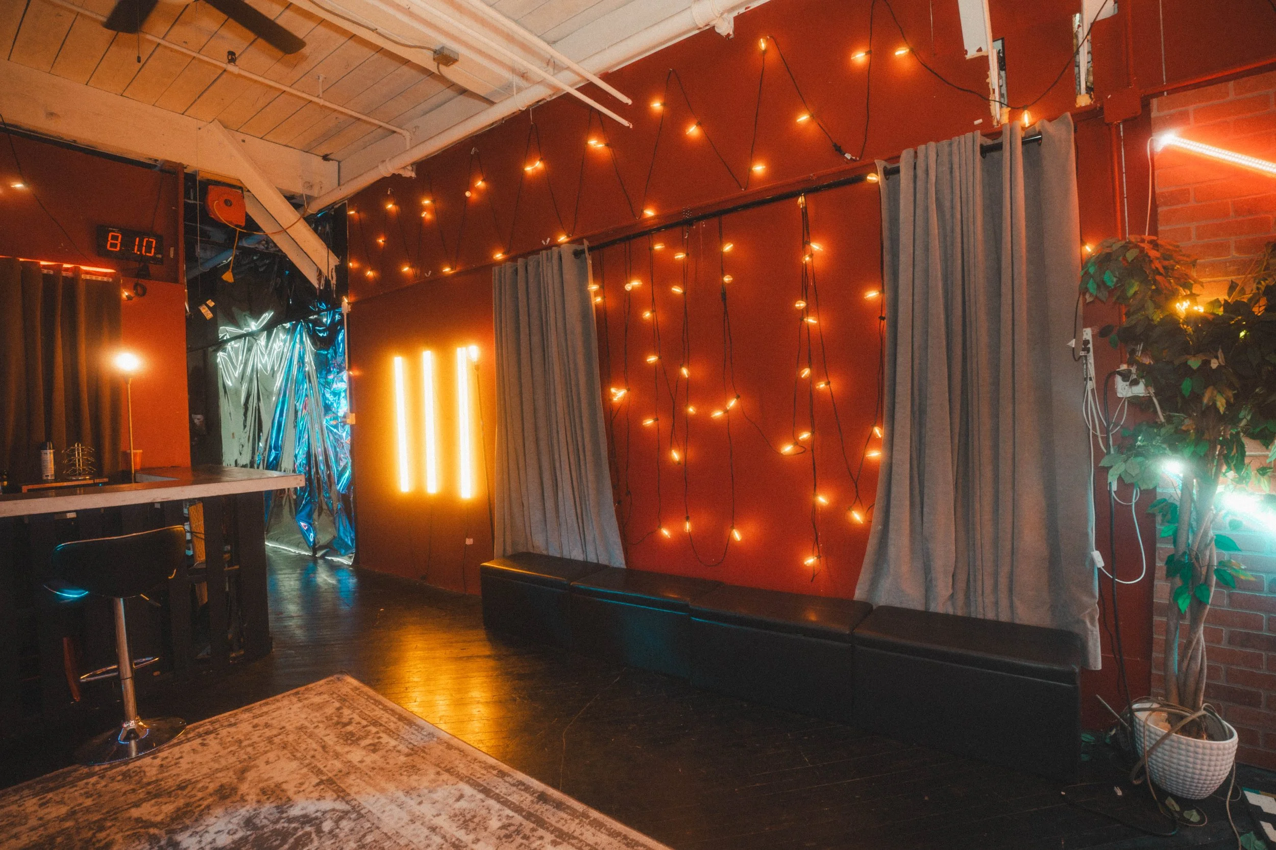 24, string wall, -09278.jpg