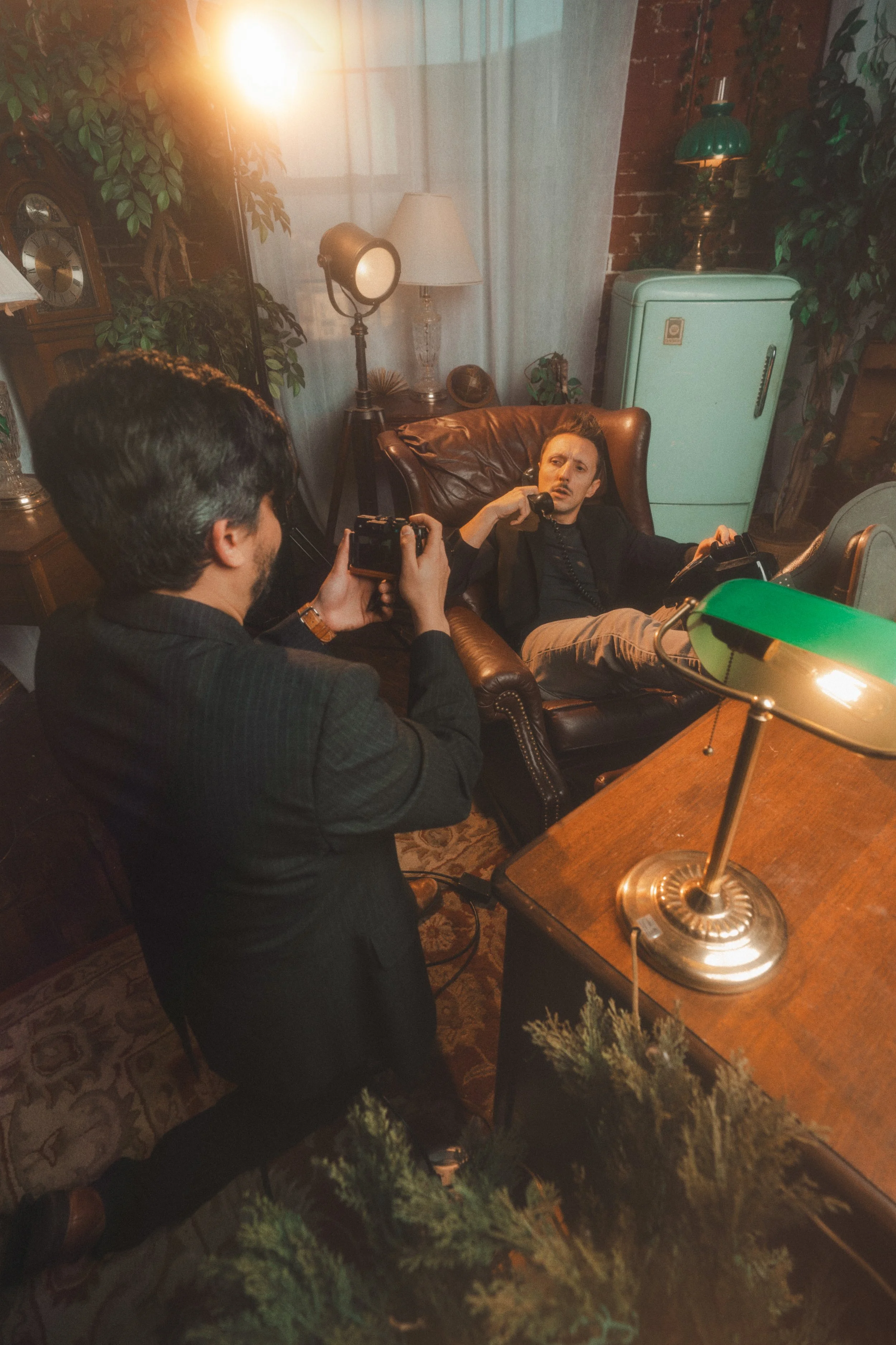 4, taking photos in the chair, -.jpg