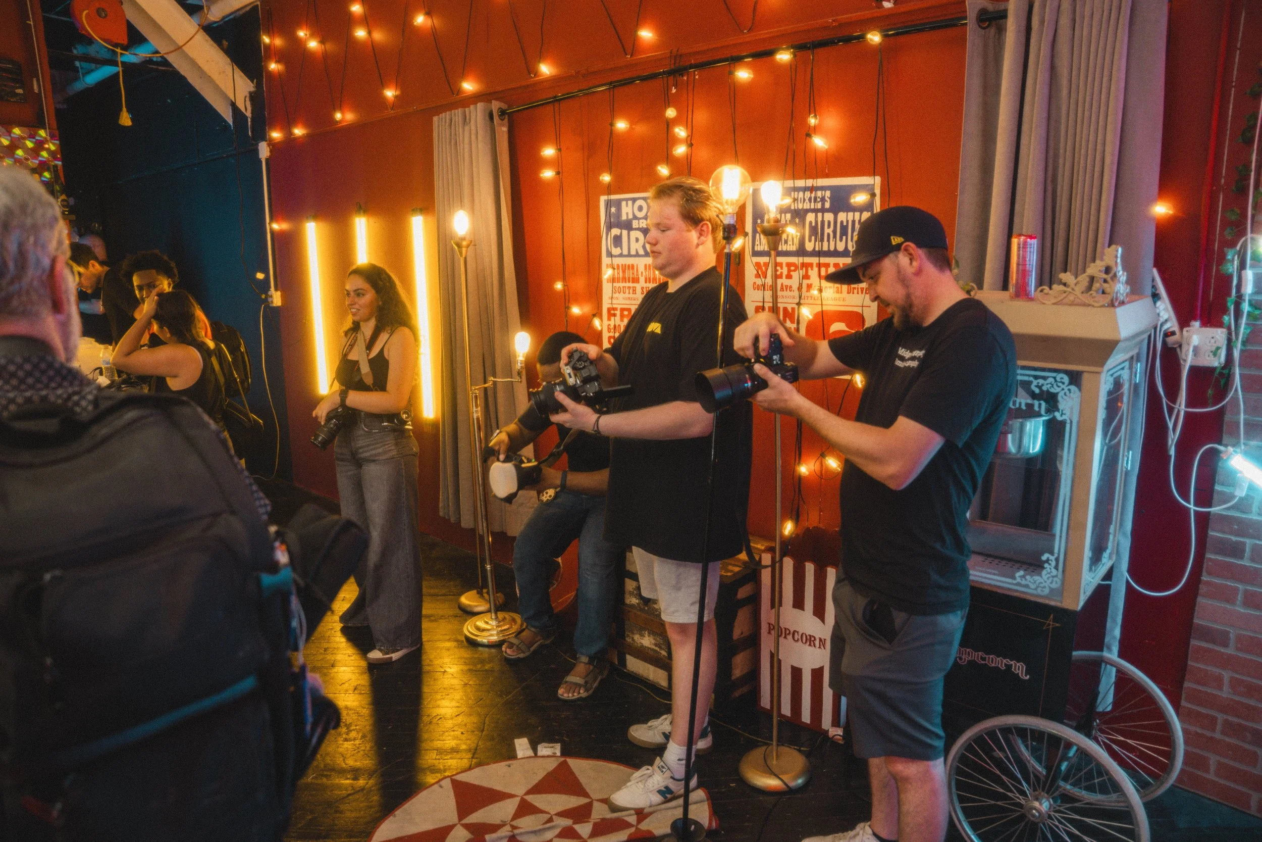 8, photographers in the back, -05592.jpg