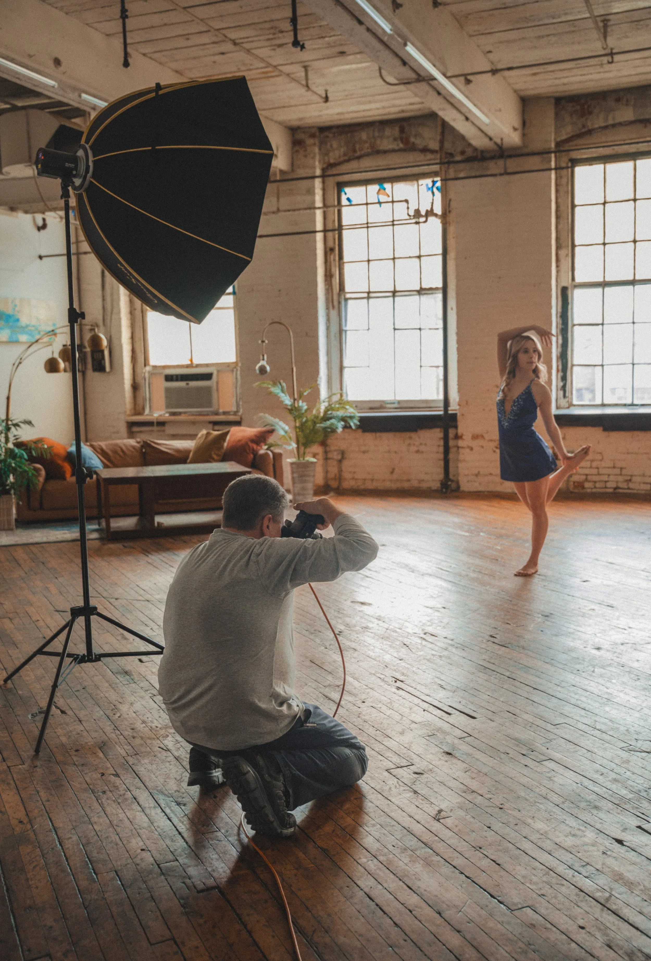 10, behind mike with dancer, -09736.jpg