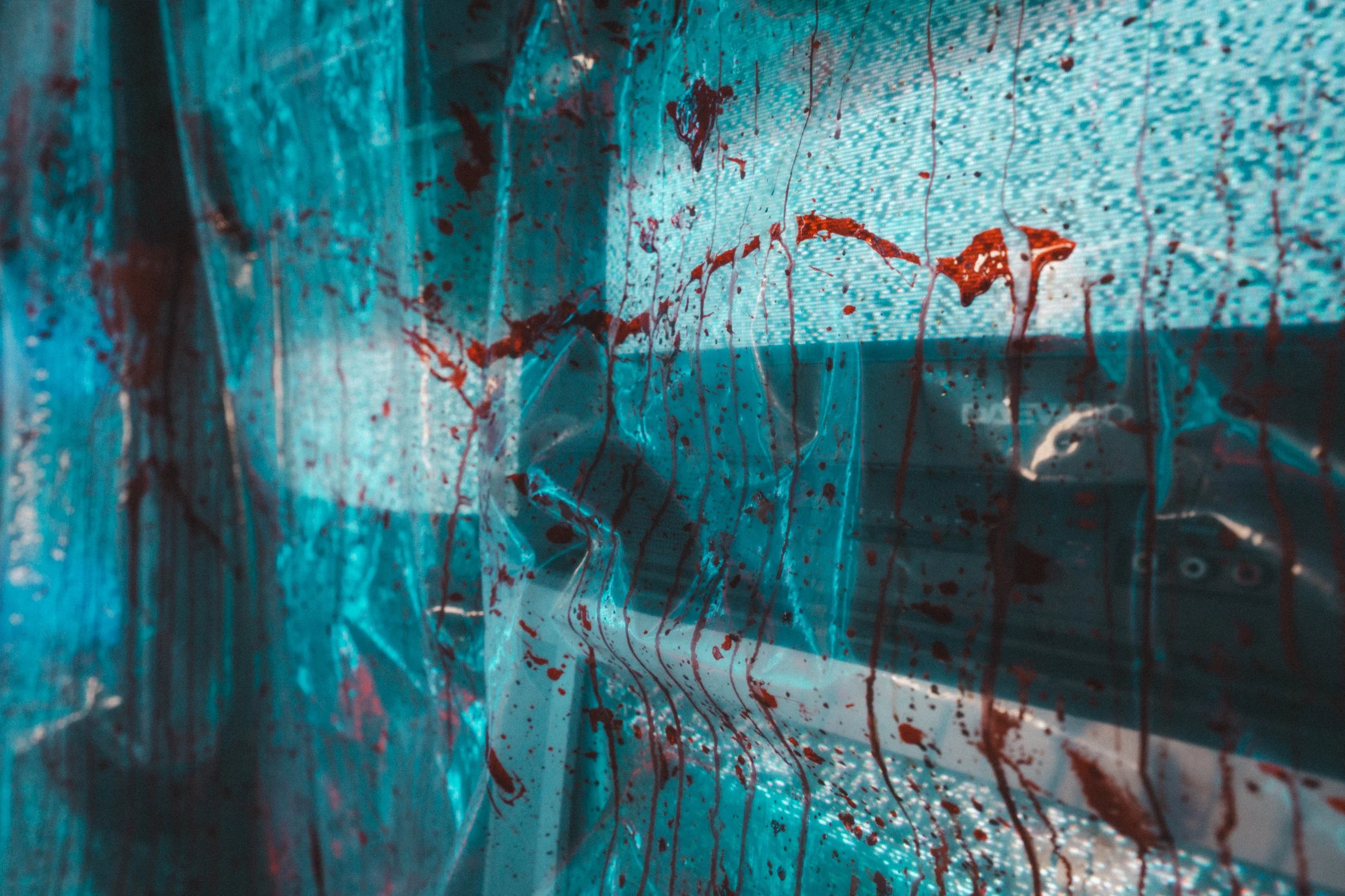 7, kill room, blood close up on tv, -09252.jpg