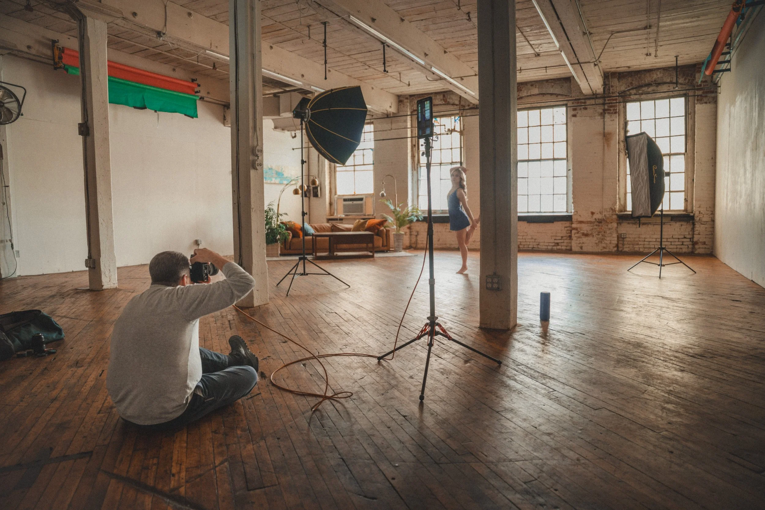 13, behind mike with dancer, -09774.jpg