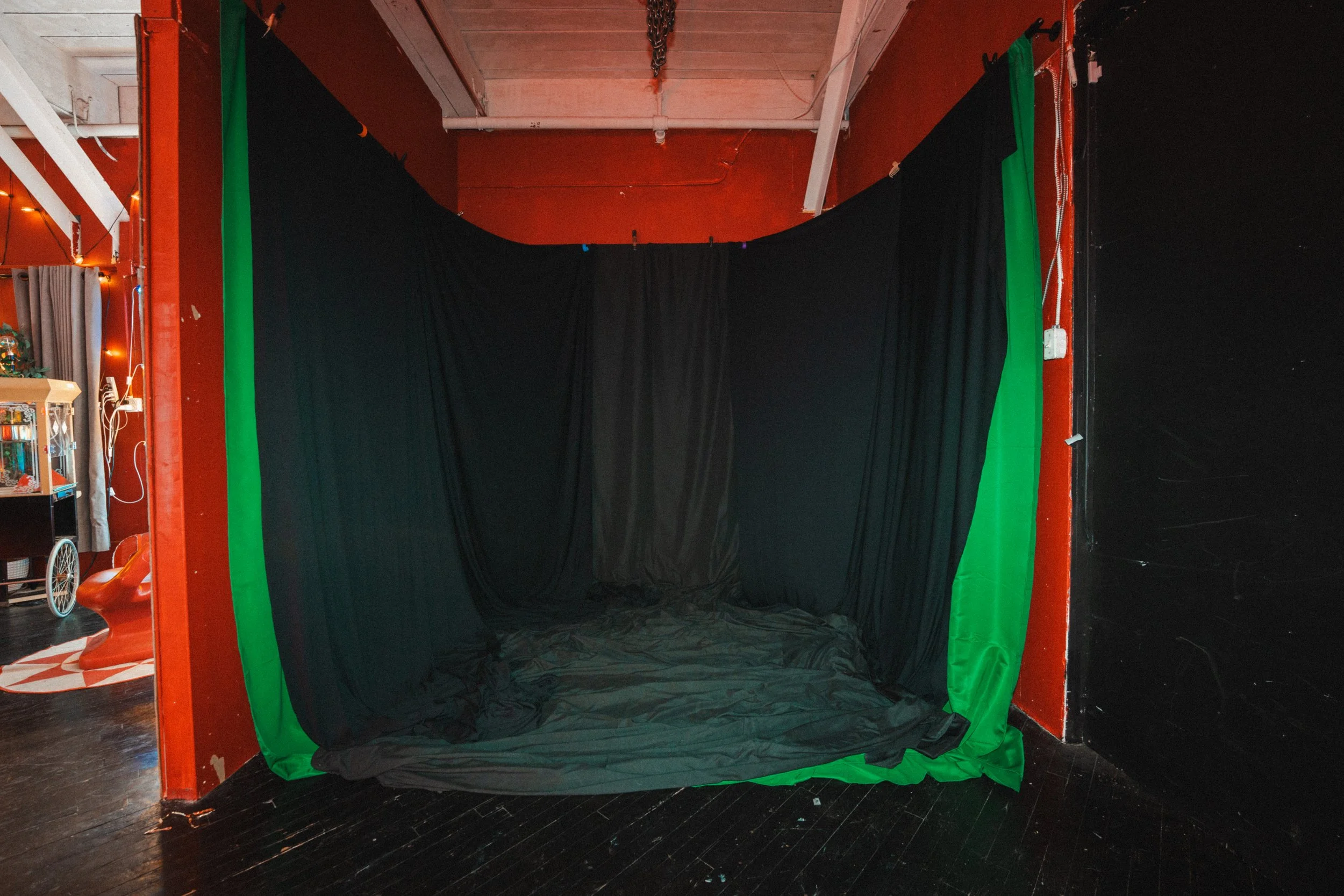 12, green screen room, -07146.jpg