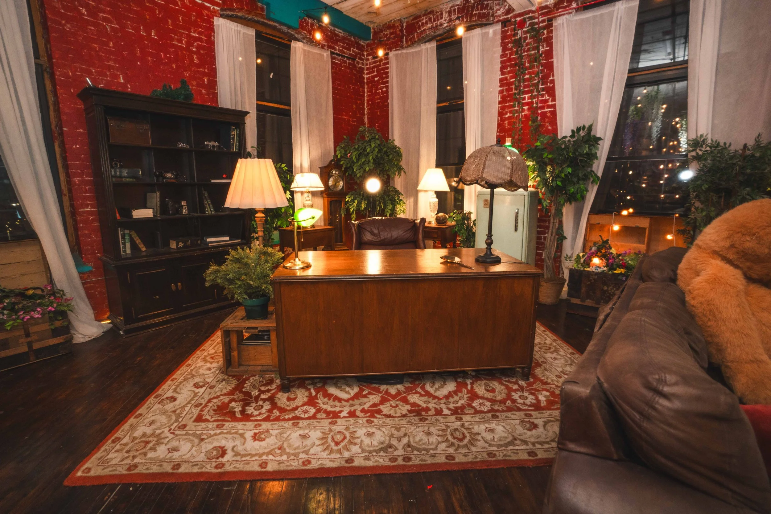 32, desk, -00534.jpg