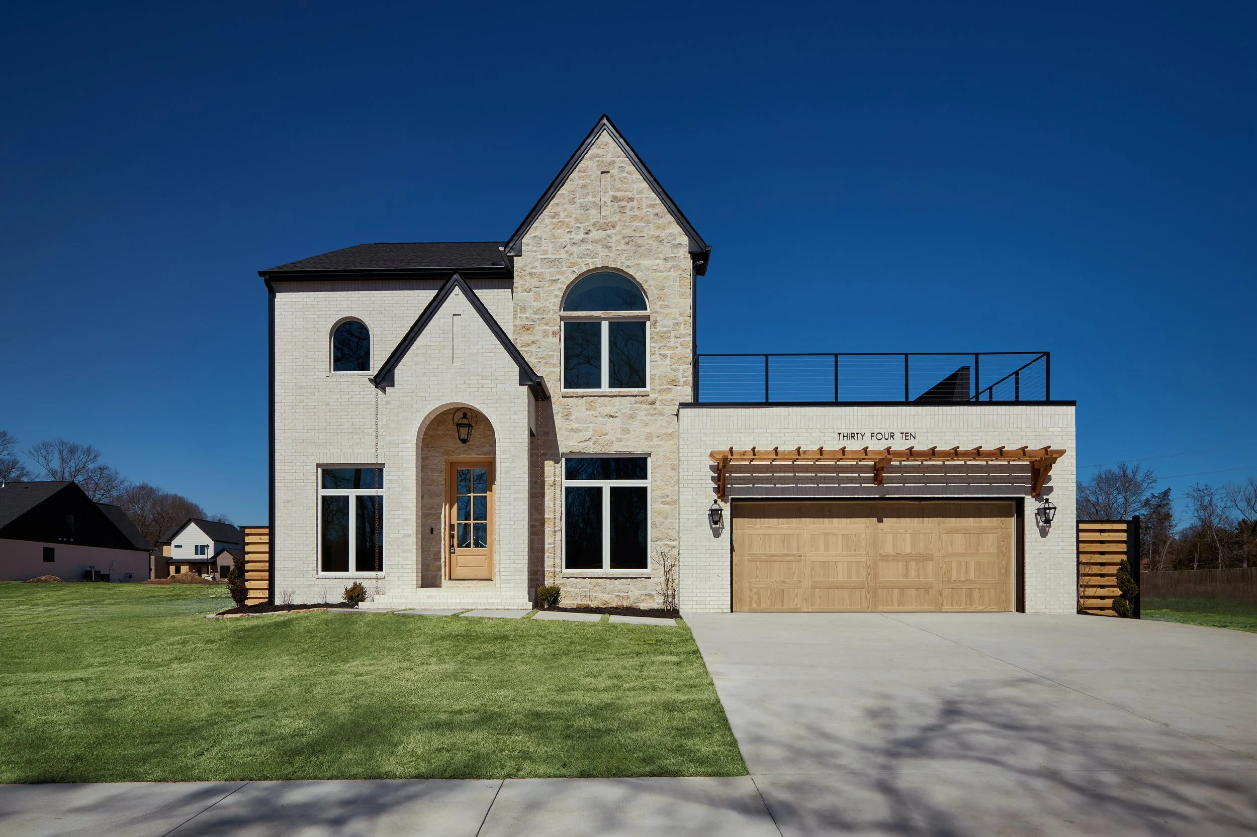 exterior (would like it cropped in more}.jpg