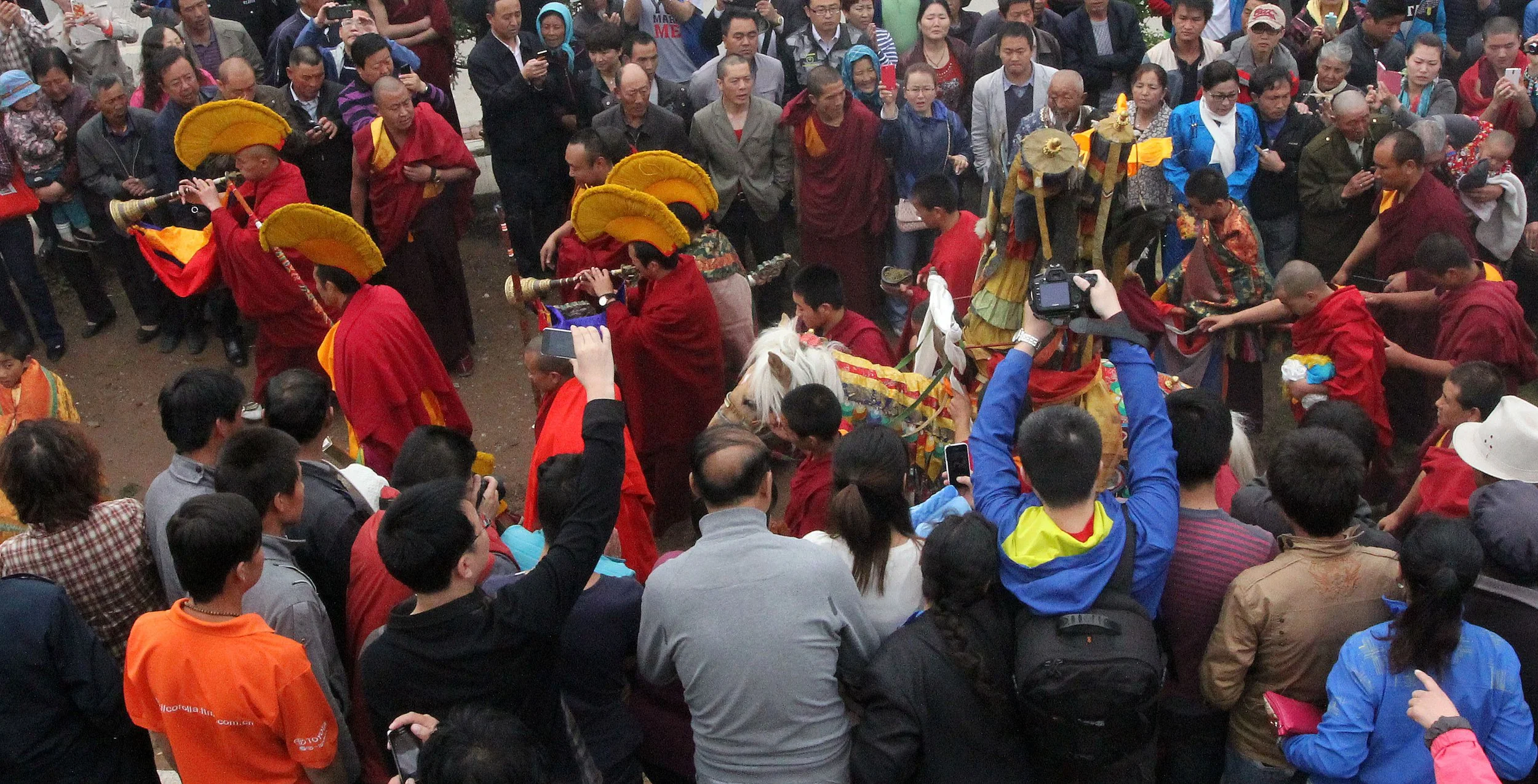 KUMBUM MONASTERY - QINGHAI - SUNNING BUDDHA FESTIVAL 2013 (265).JPG