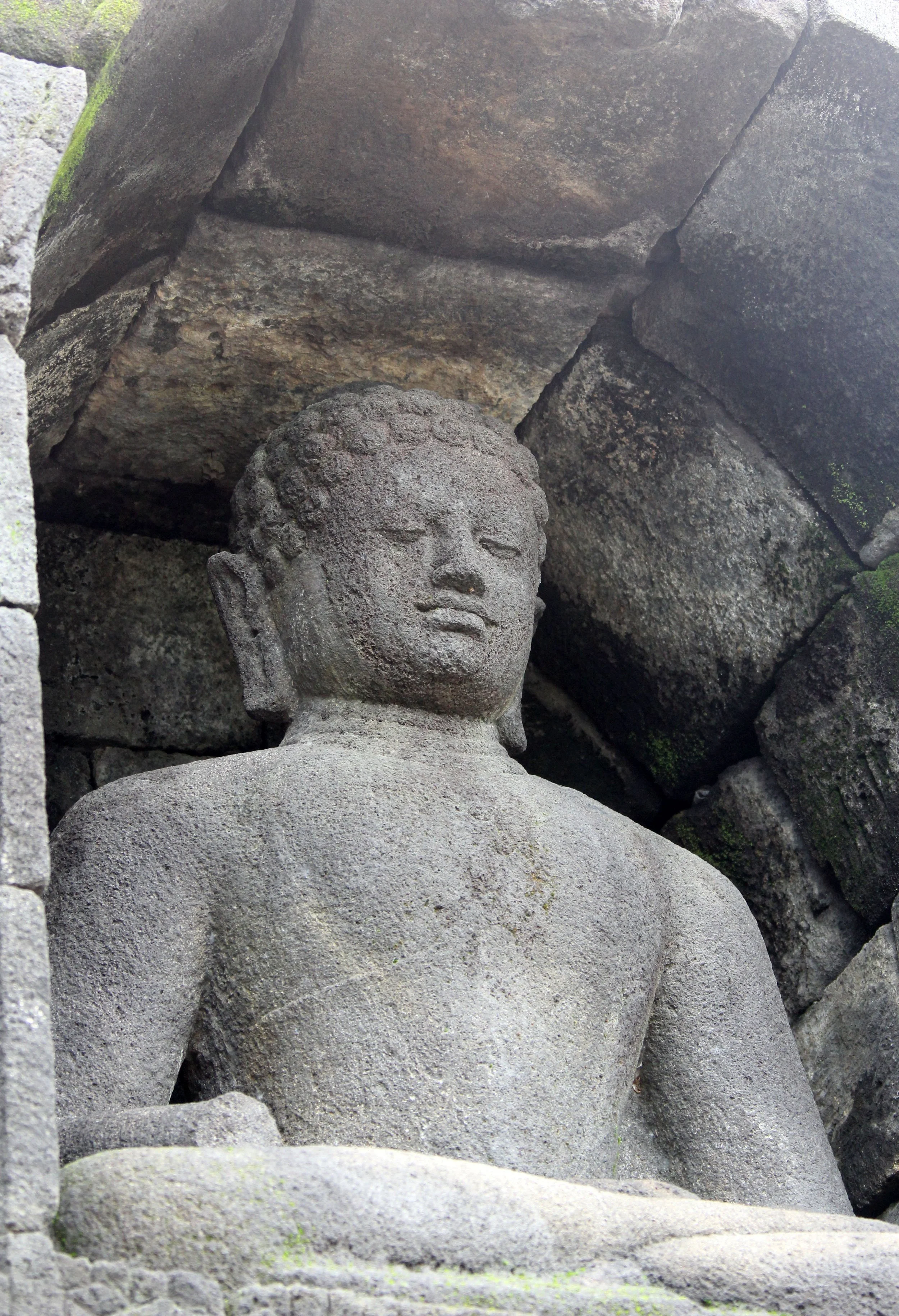 BOROBUDUR TEMPLE - YOGYAKARTA INDONESIA (36).JPG