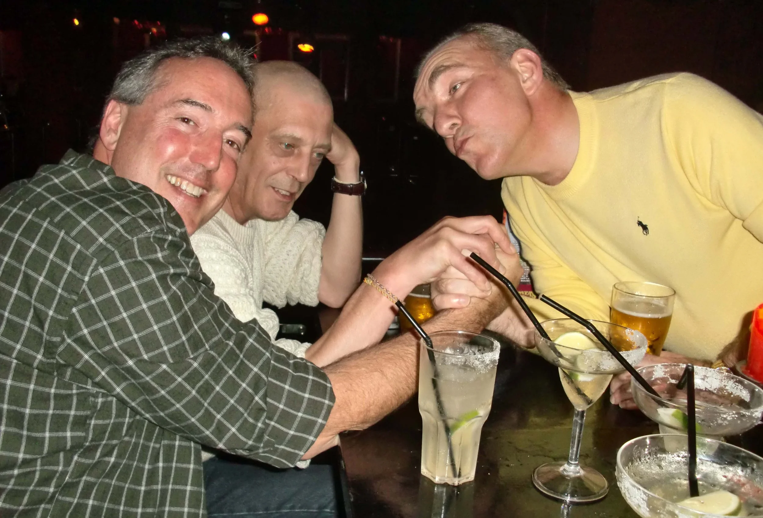 NIGHT OUT AT ZAPATAS - FRENCH CONCESSION - NATIONAL HOLIDAY OCTOBER 2011 (12).JPG