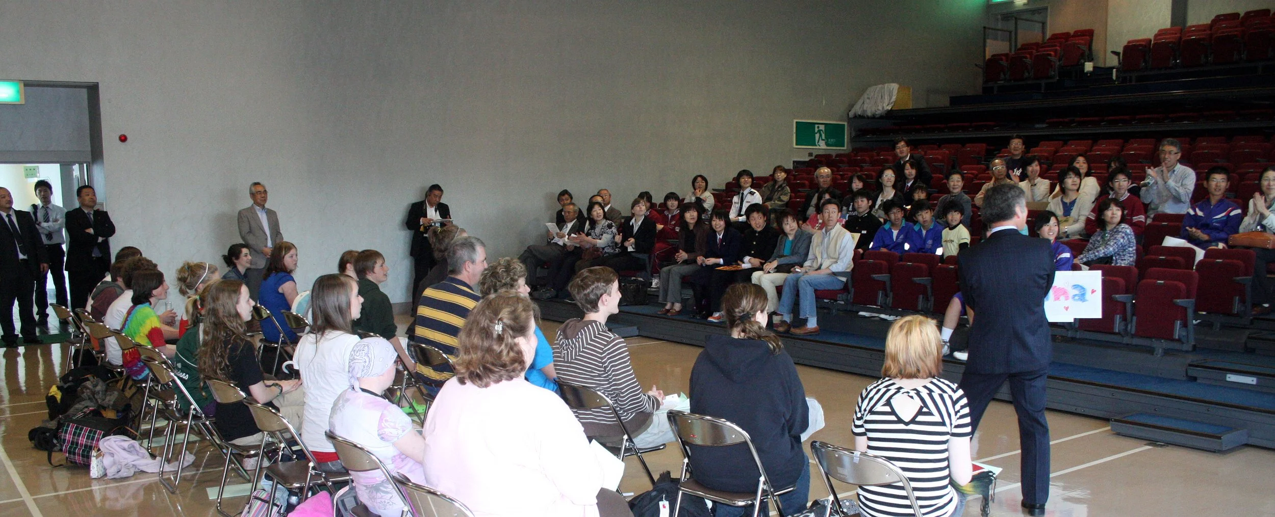 MUTSU - MEETING THE HOST FAMILIES - MAY 2009 (3).JPG