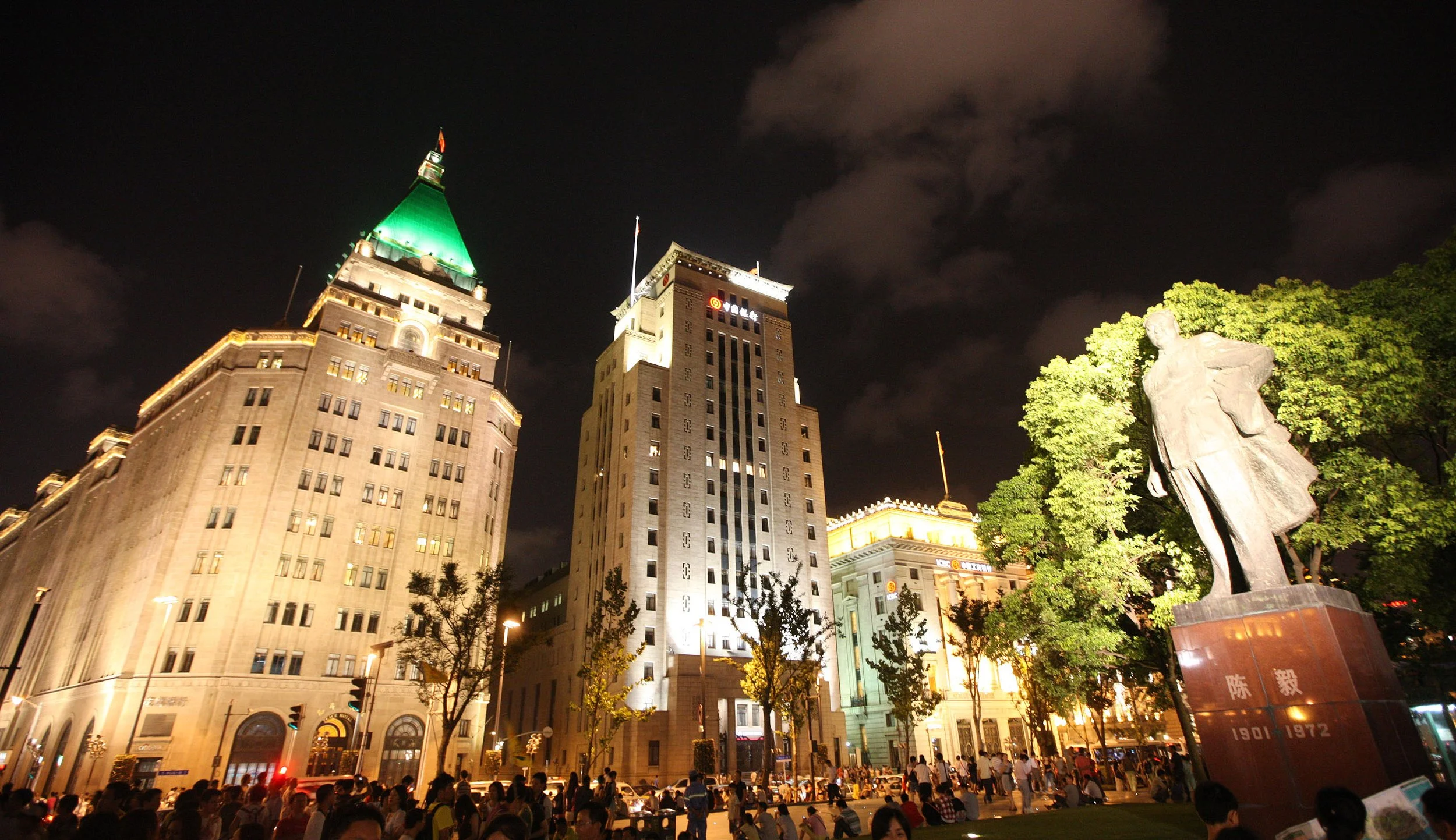 SHANGHAI NIGHT OUT - THE BUND IN AUGUST (2).JPG