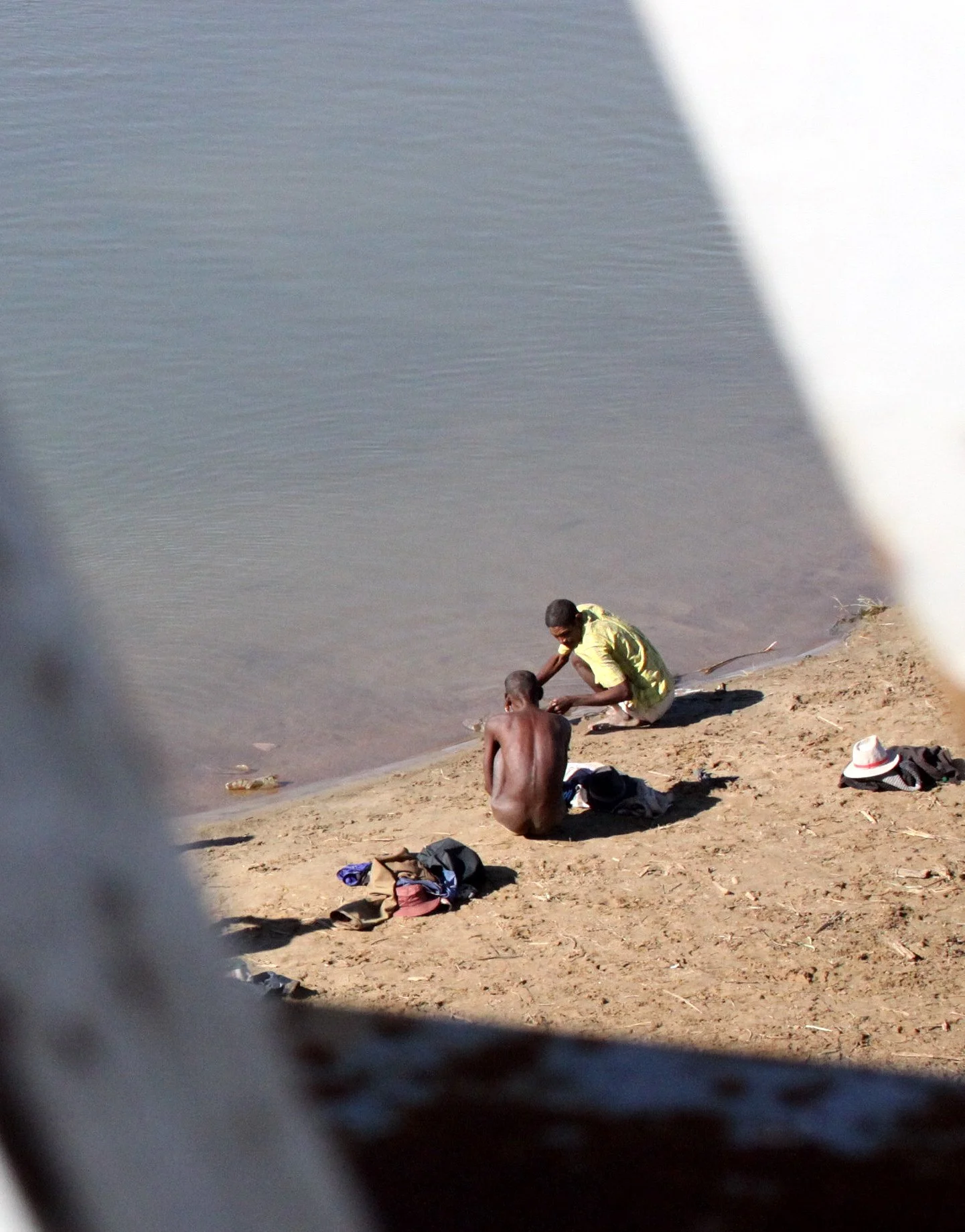 ANTANDROY VILLAGE - BERENTY RESERVE MADAGASCAR.JPG