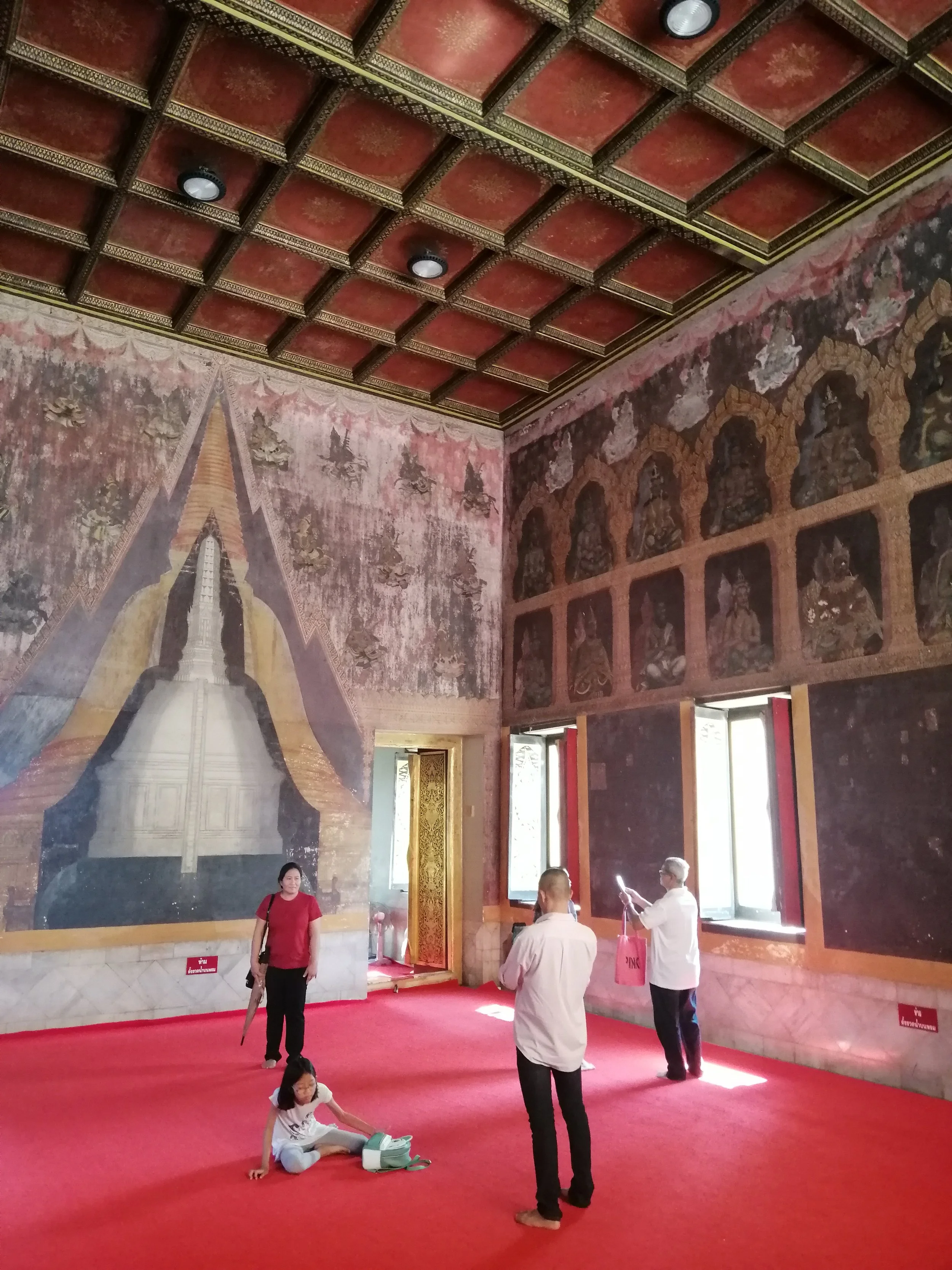 2019 Nakhon Pathom Trip Temples with Cokie (13).jpg