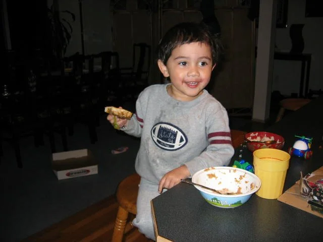 2004-4-14 COKIE EATING.jpg