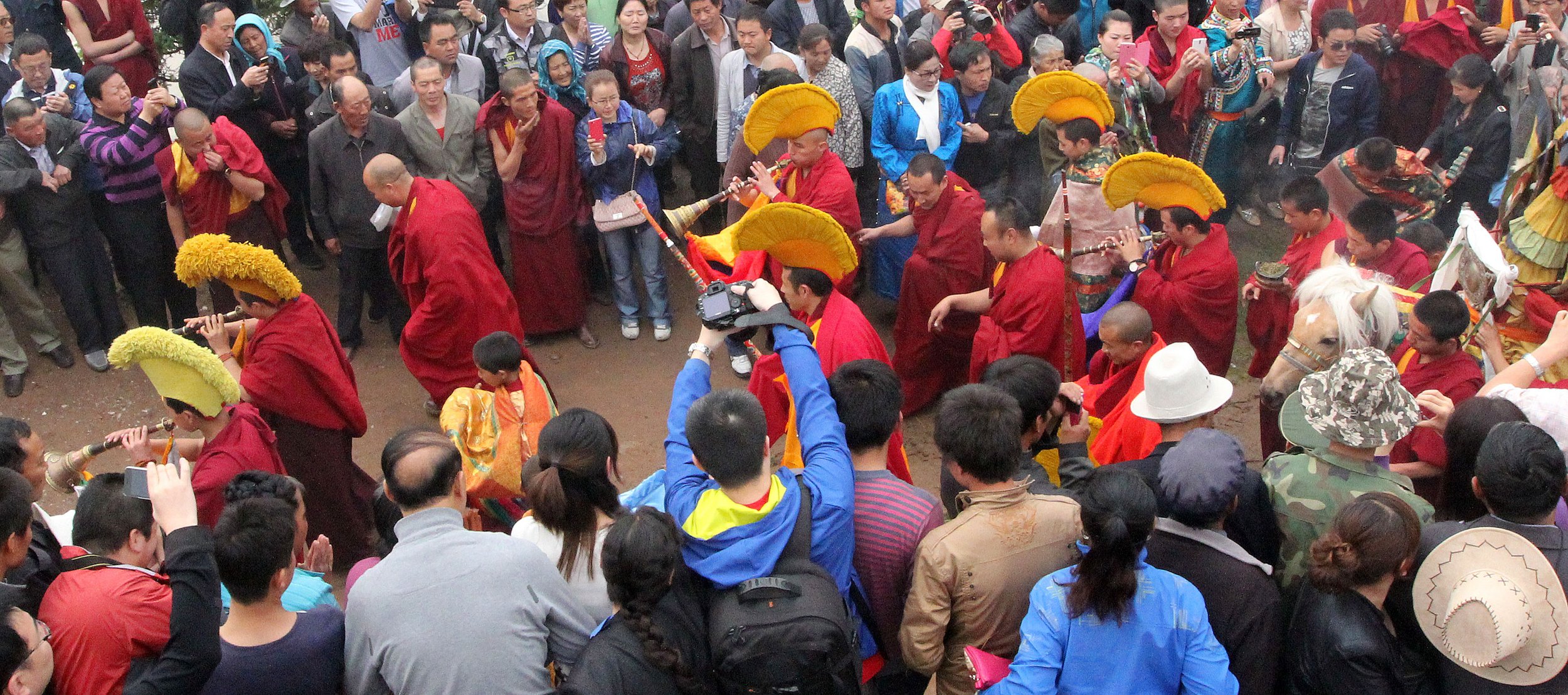 KUMBUM MONASTERY - QINGHAI - SUNNING BUDDHA FESTIVAL 2013 (262).JPG
