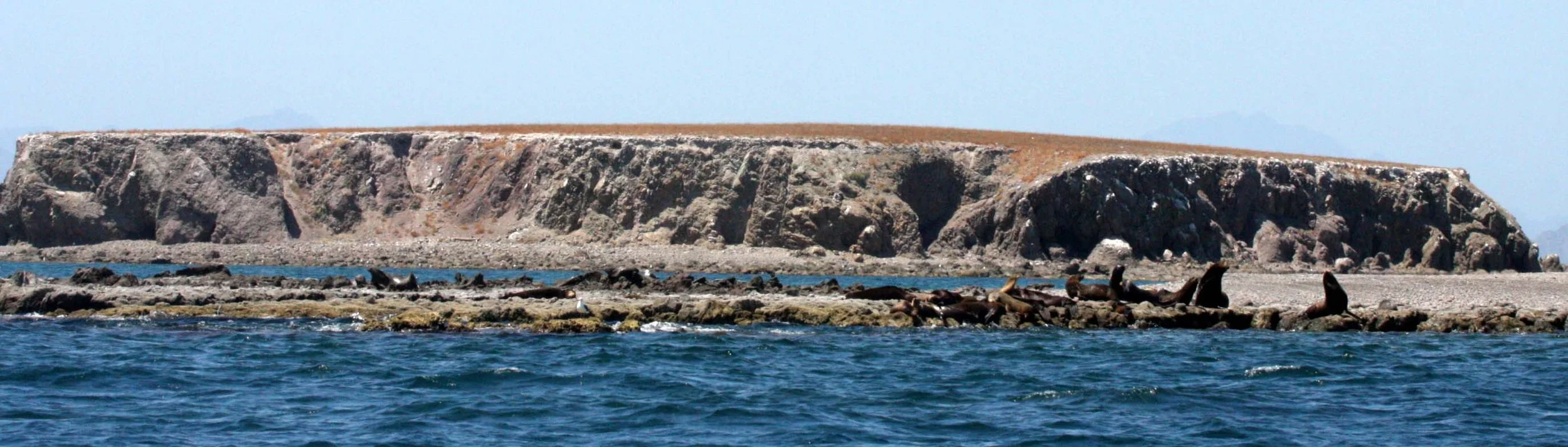 ISLA MONTSERRAT - ISLET OFF PUNTA NORTE.JPG