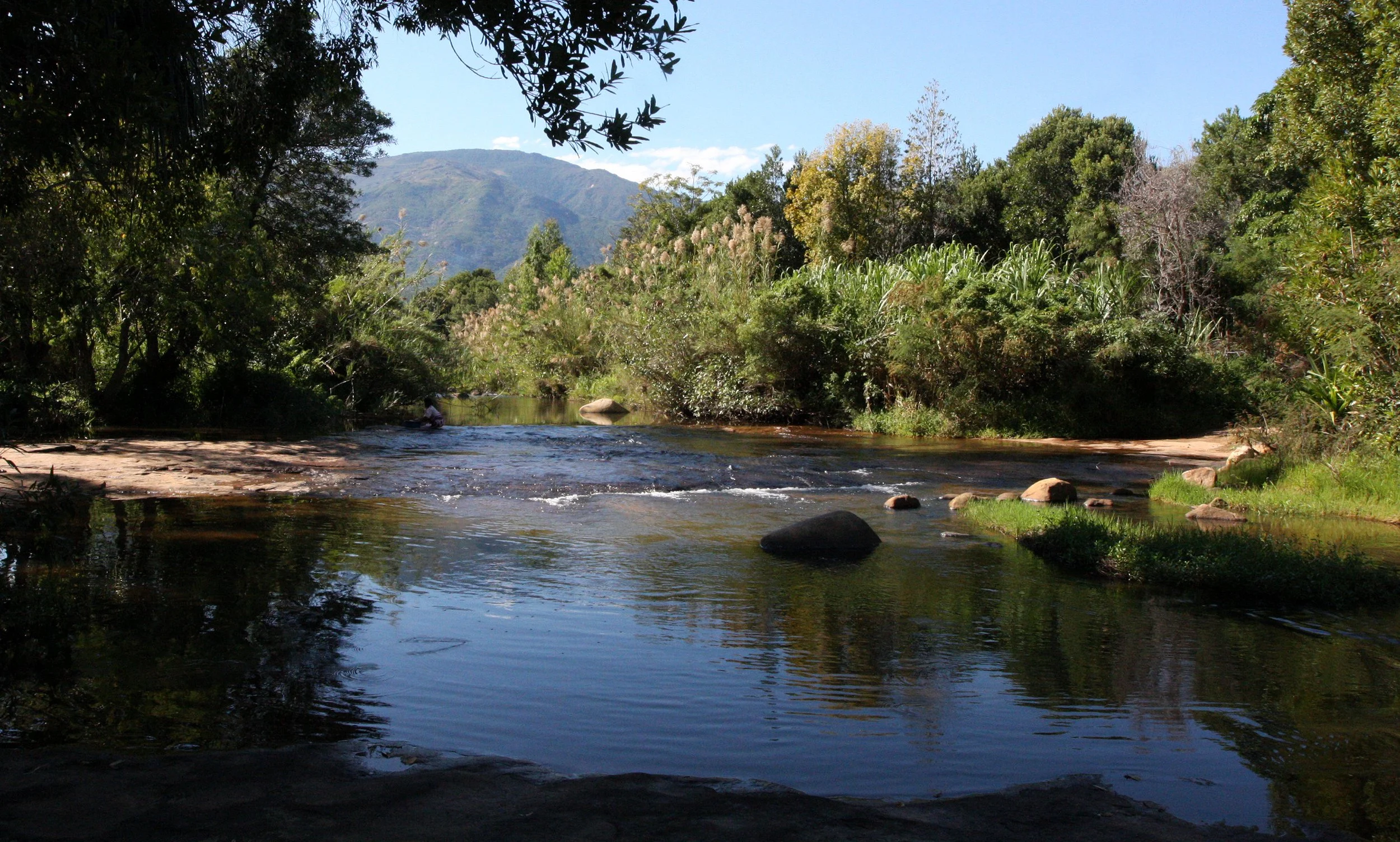 ANDOHAHELA NATIONAL PARK MADGASCAR - PICNIC ON THE RIVER (3).JPG