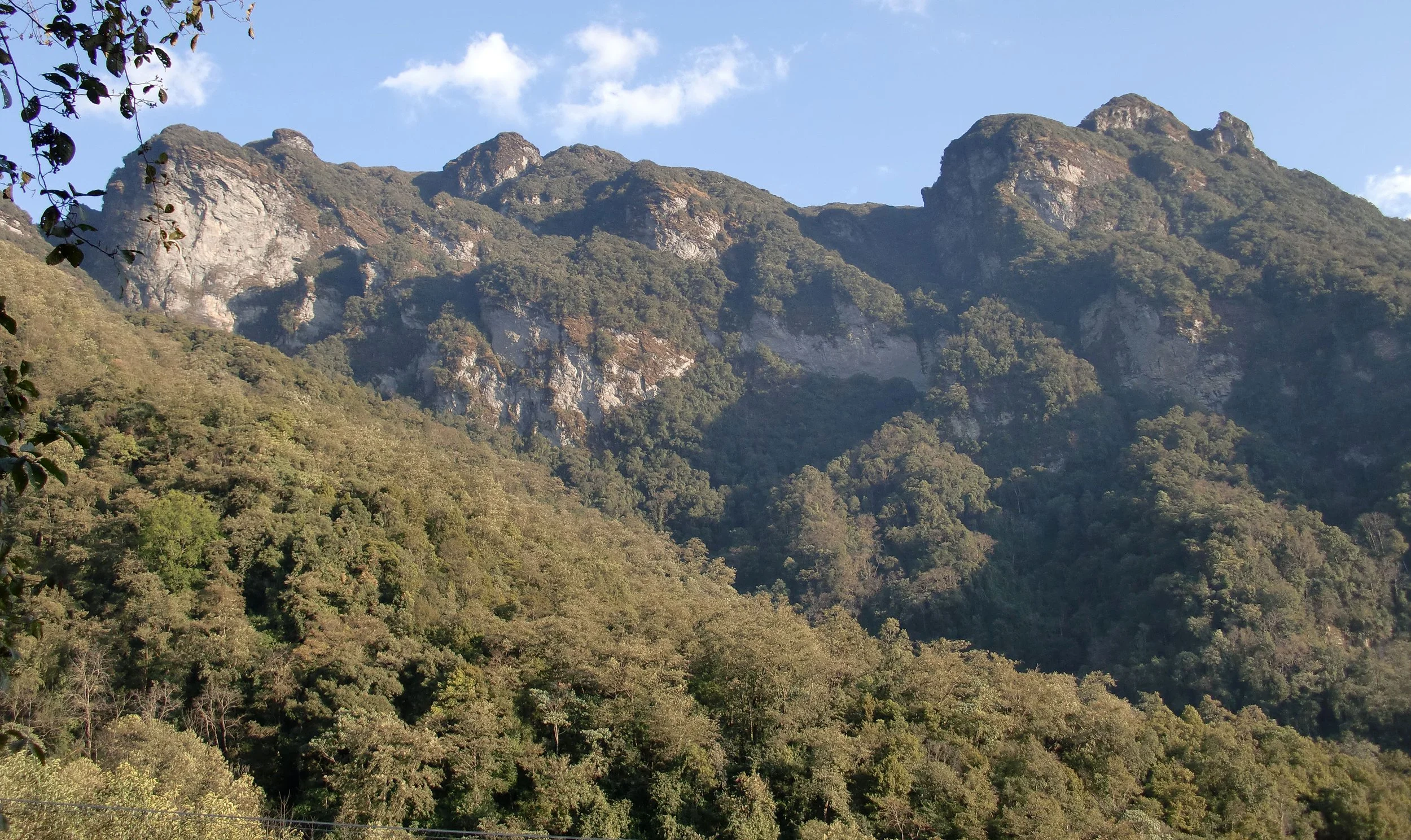 YUNNAN - WULIANGSHAN NATURE RESERVE AND SURROUNDING MOUNTAINS (29).JPG