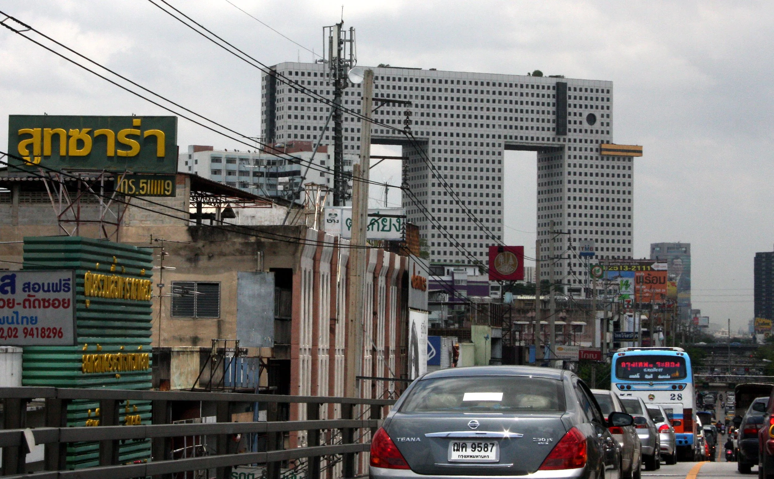 2008 Bangkok Scenes & Thonburi Canals (5).JPG