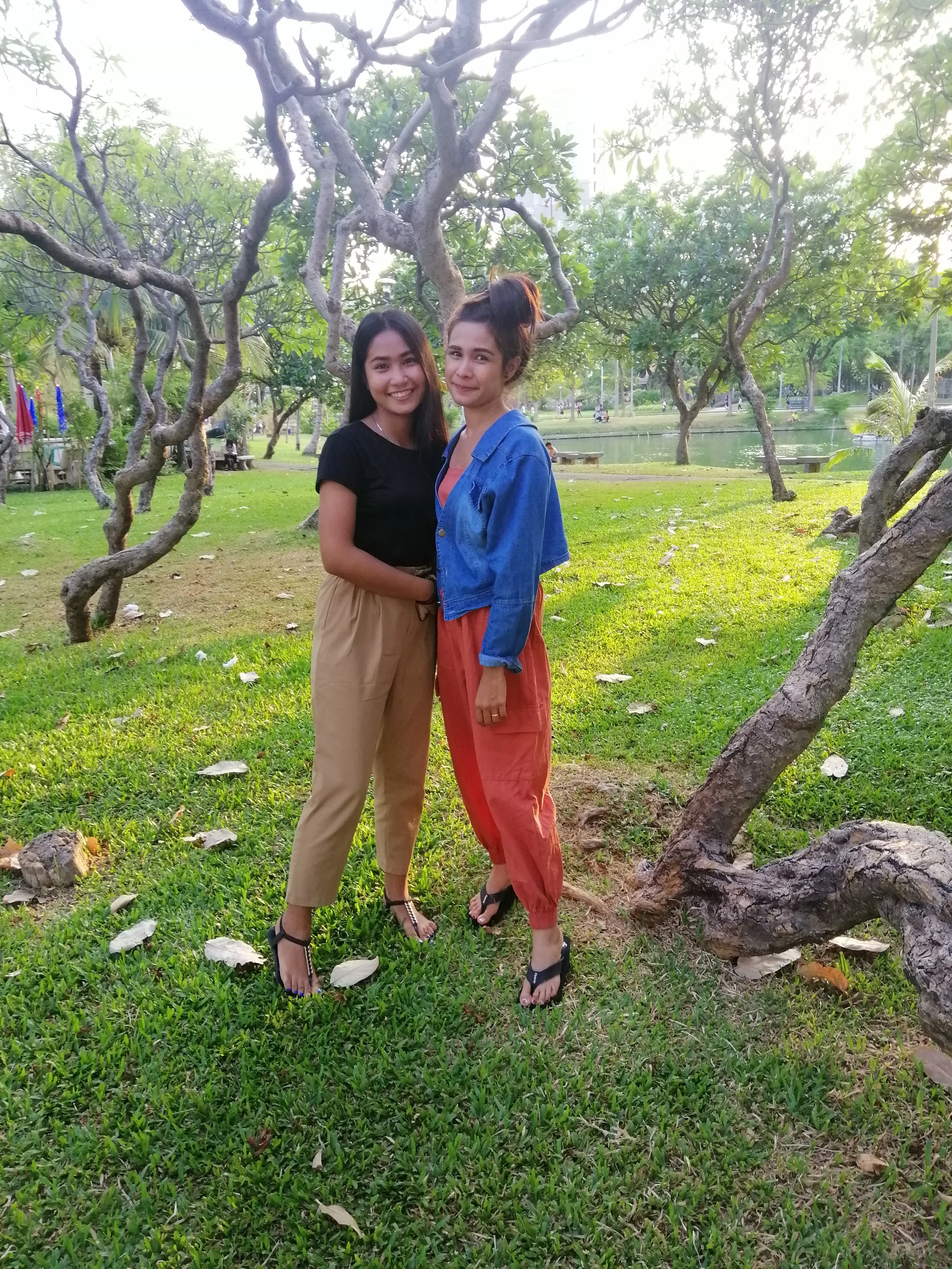 2019 Lumpini Park Bangkok with Gift and Ann (13).jpg