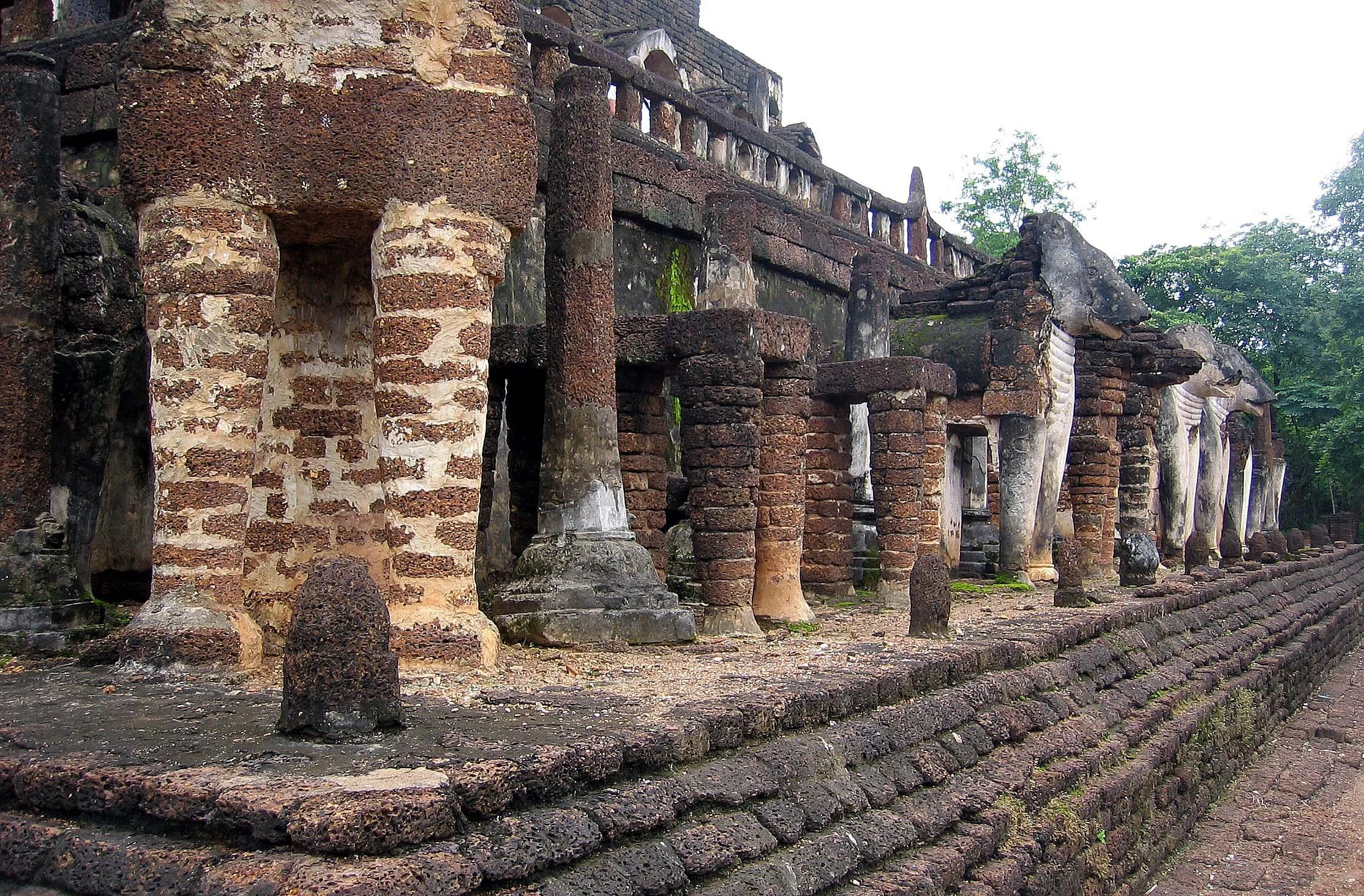 SRI SATCHANALAI - 2006 (25).jpg