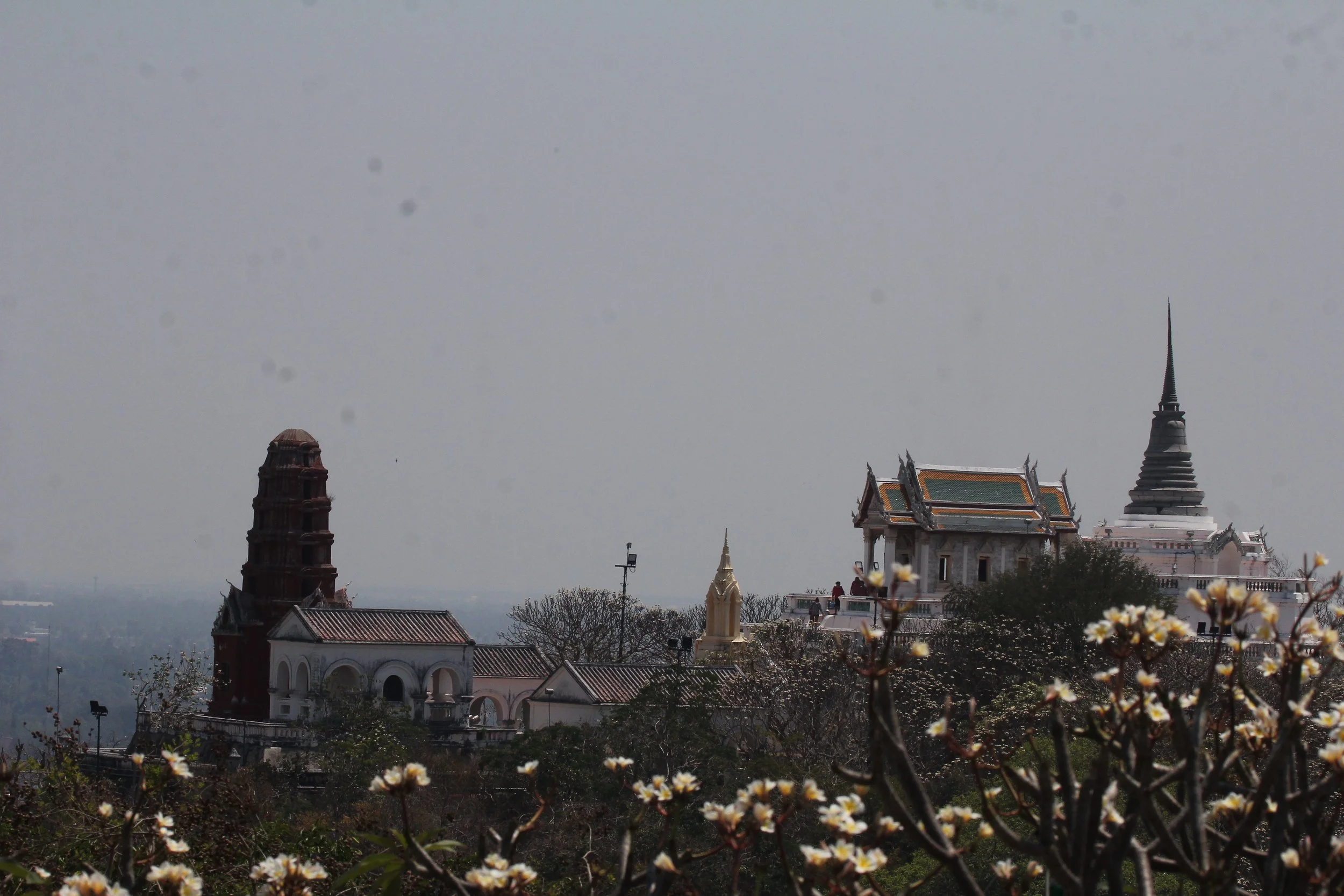 2020 - Petchaburi Temple (83).JPG