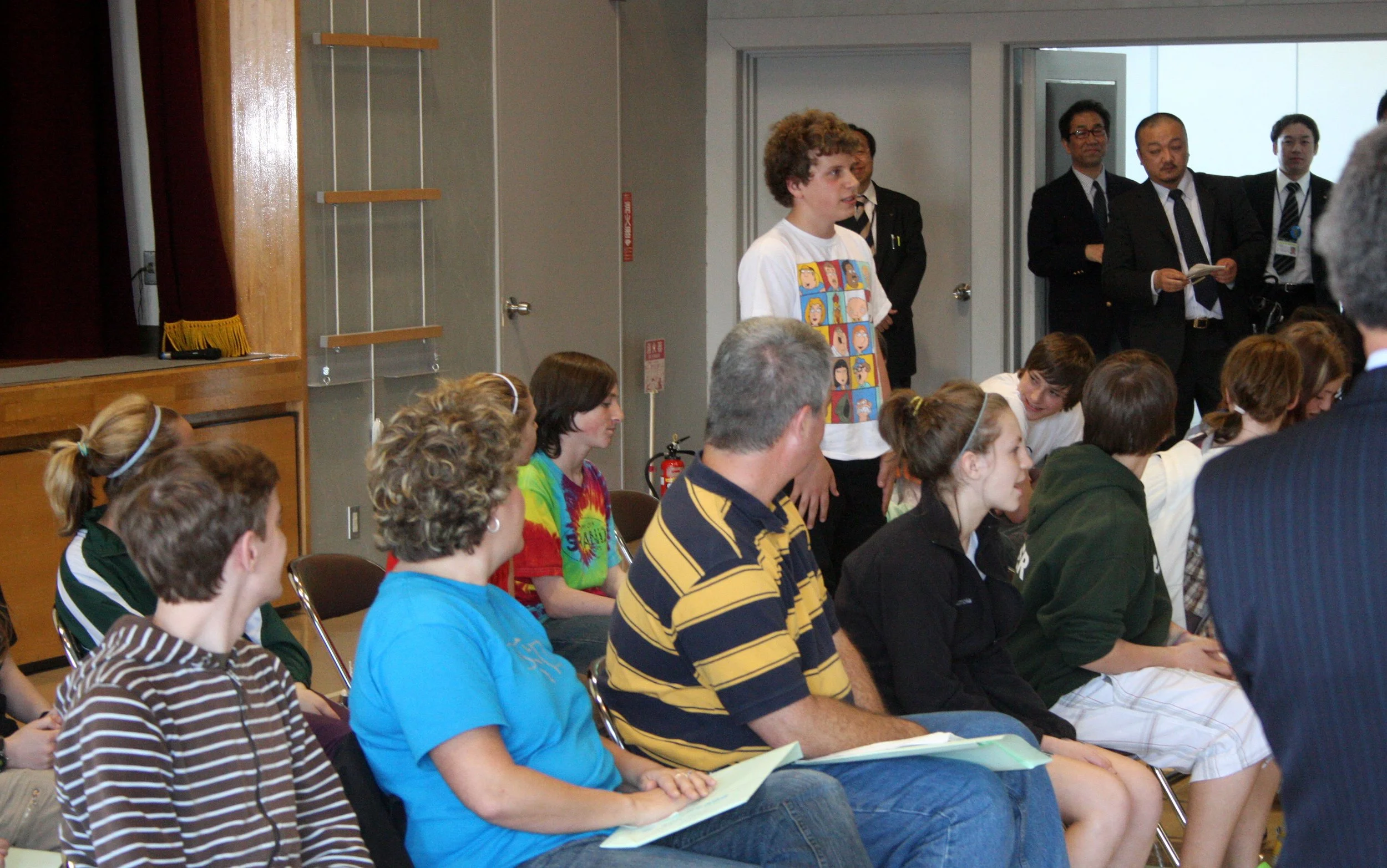 MUTSU - MEETING THE HOST FAMILIES - MAY 2009 (5).JPG