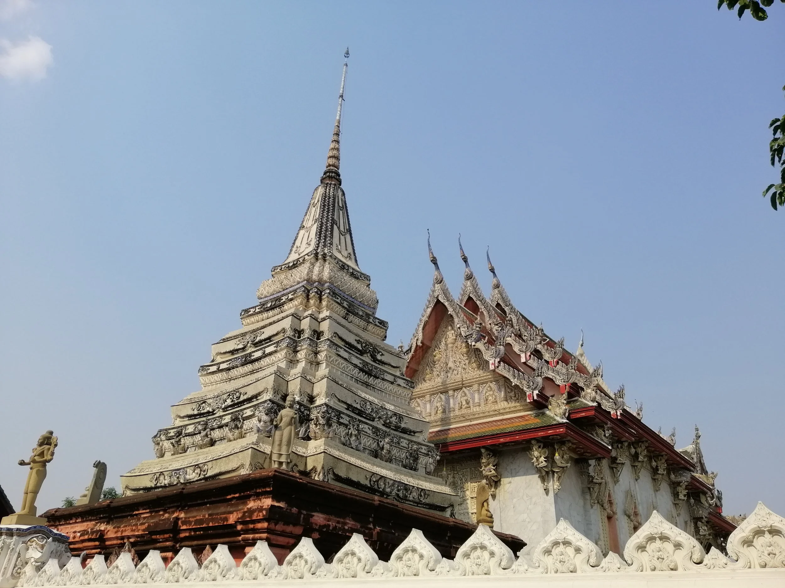 2020 Nakhon Pathom Temples & Chedis with Cokie (18).jpg