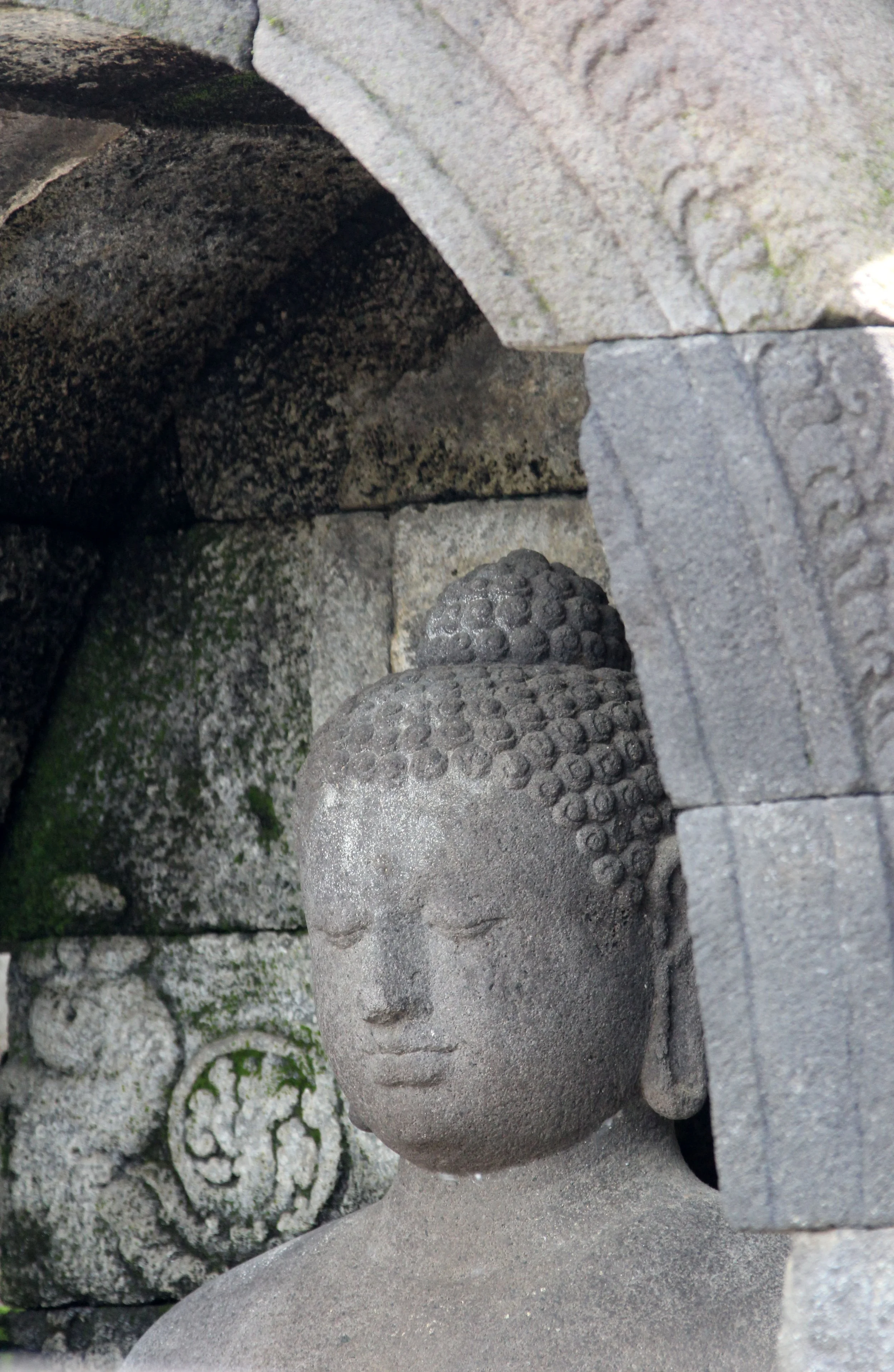 BOROBUDUR TEMPLE - YOGYAKARTA INDONESIA (11).JPG