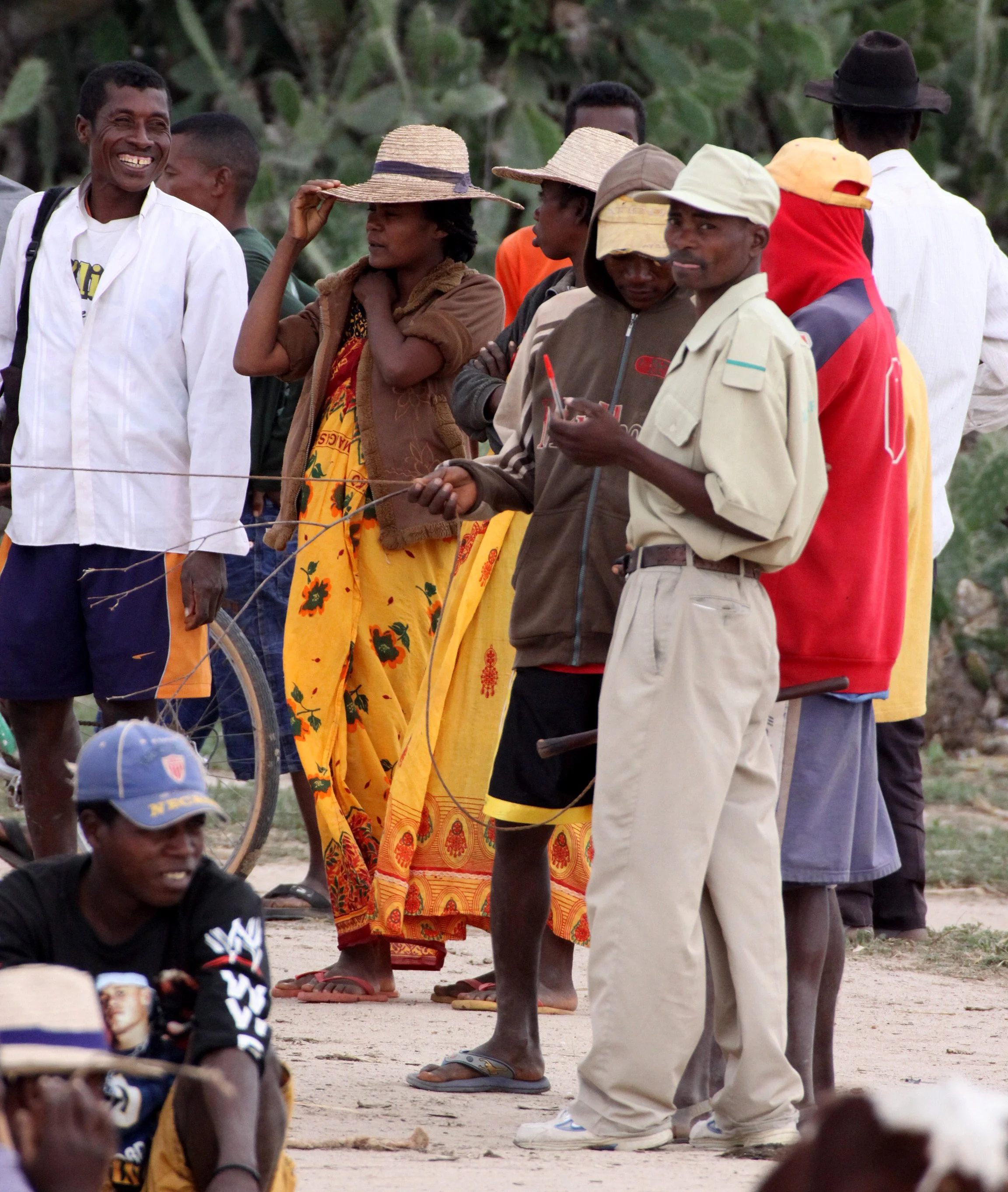 ANTANDROY VILLAGE - ZEBU MARKET DAY (13).JPG