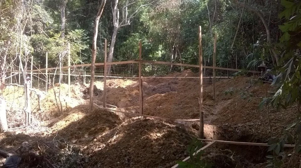 2013 Lanta Building Project Early Days (14).jpg