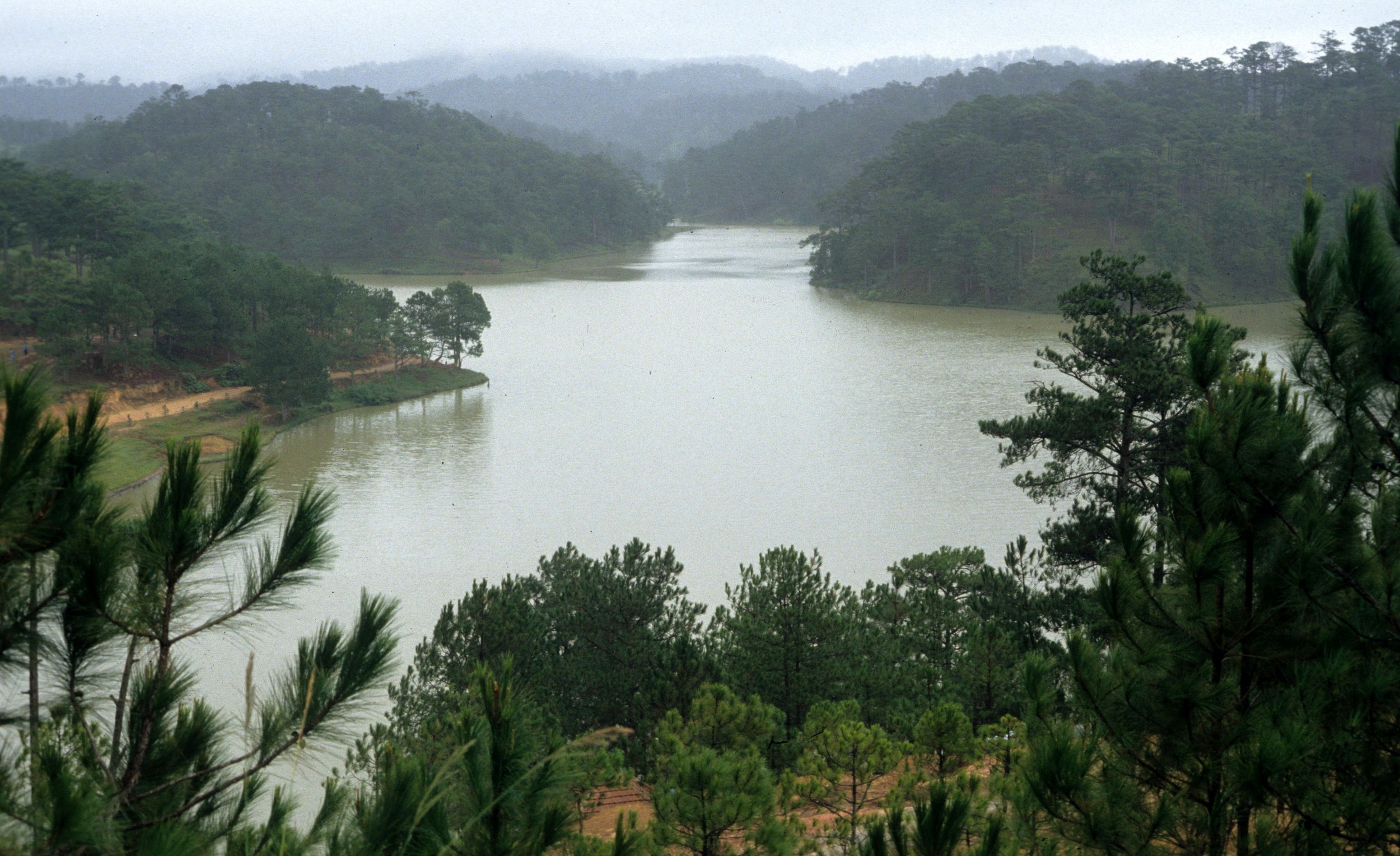 DALAT - VIET NAM 1994 (10).jpg