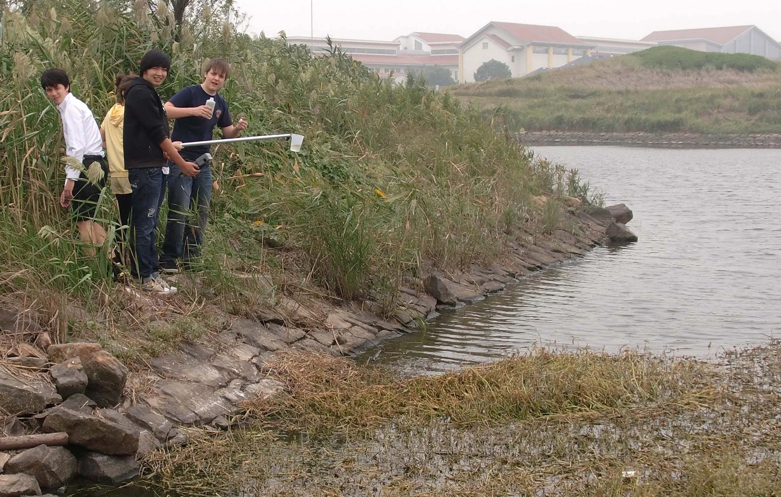 SOIL LAB - SAS APES CLASS FALL 2011 (22).JPG