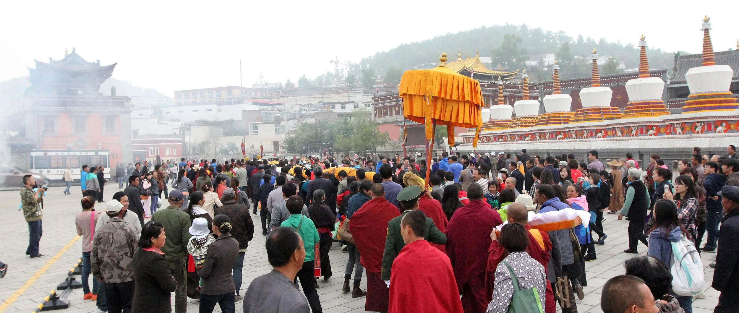 KUMBUM MONASTERY - QINGHAI - SUNNING BUDDHA FESTIVAL 2013 (149).JPG