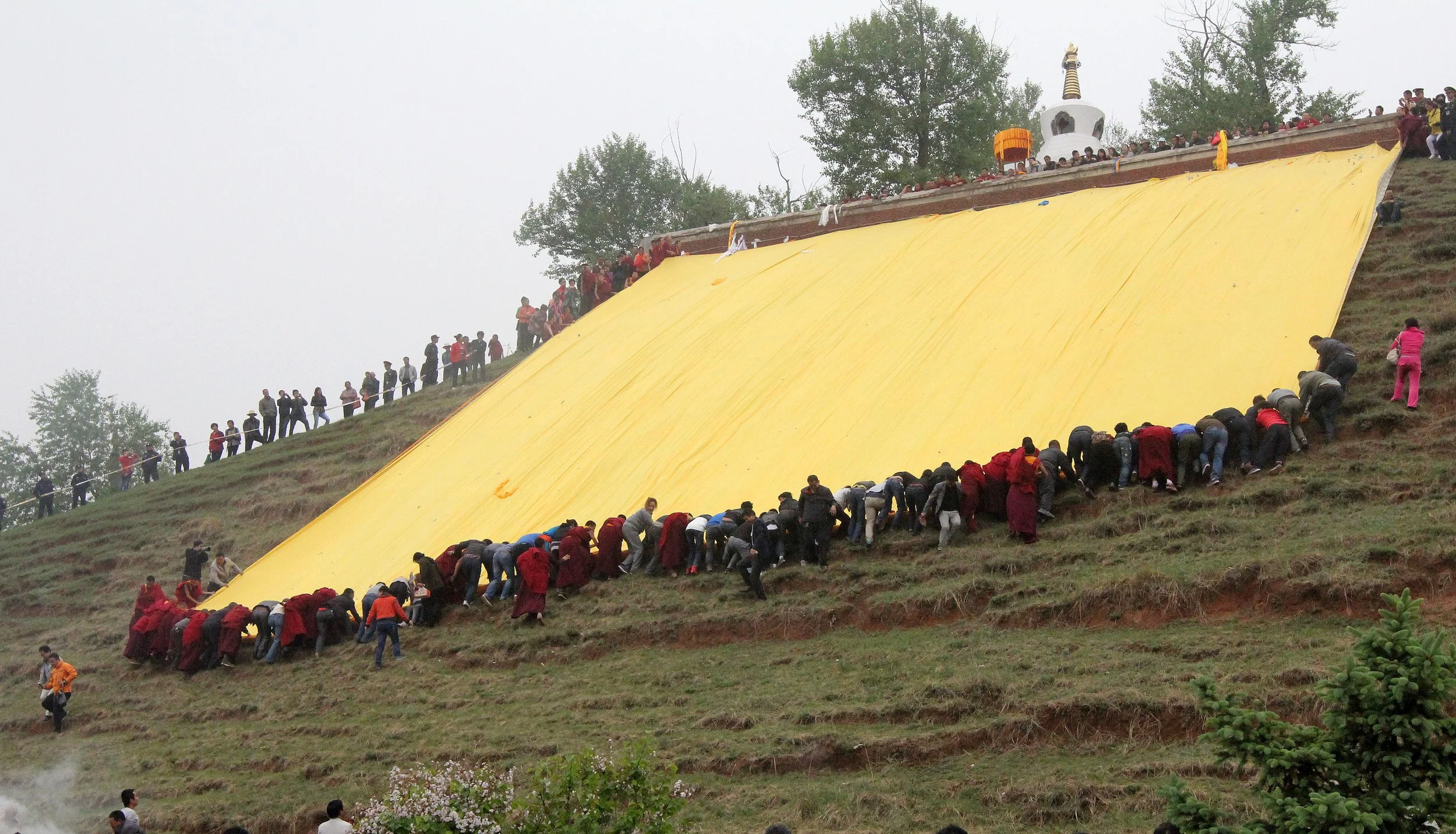 KUMBUM MONASTERY - QINGHAI - SUNNING BUDDHA FESTIVAL 2013 (199).JPG