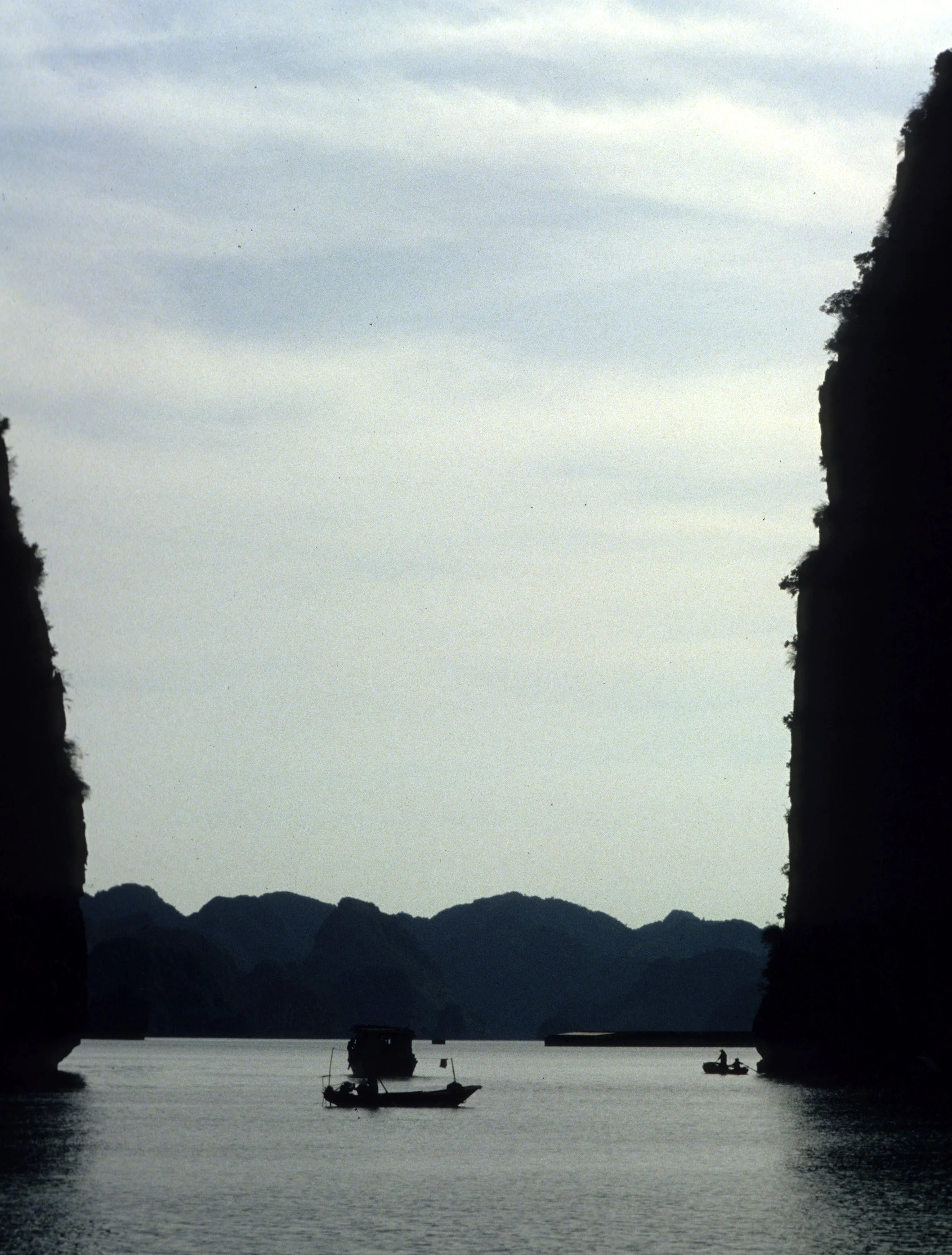 HALONG BAY - 1994 (14).jpg