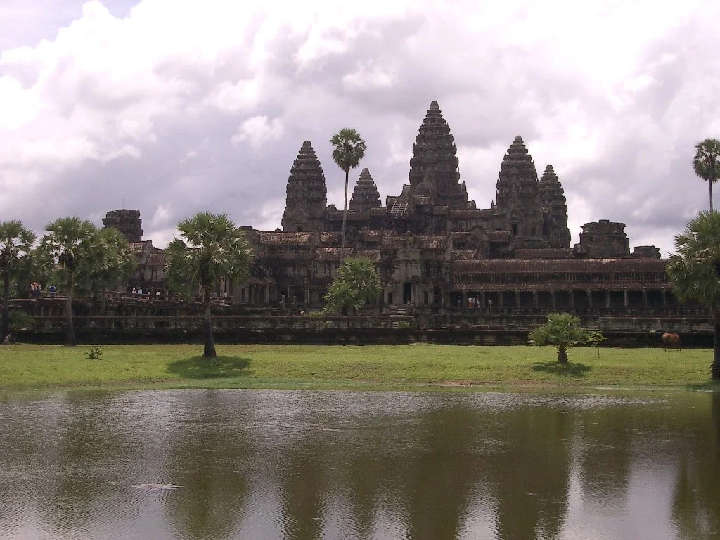 ANGKOR - ANGKOR WAT TEMPLE - CAMBODIA (87).JPG