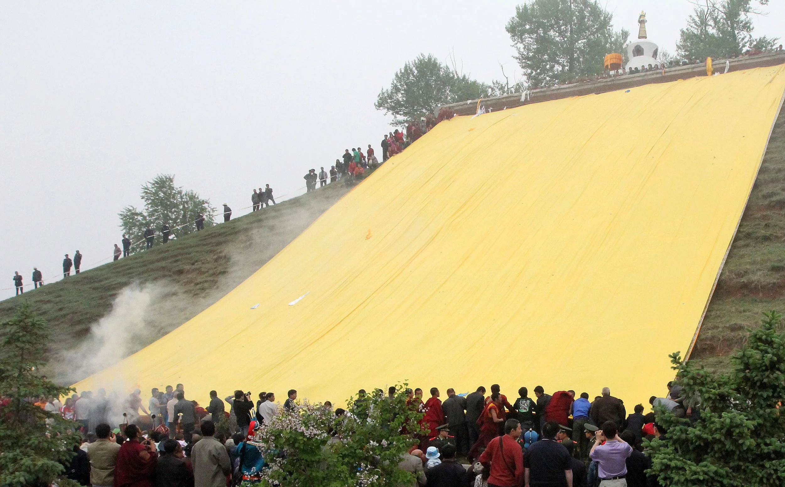 KUMBUM MONASTERY - QINGHAI - SUNNING BUDDHA FESTIVAL 2013 (202).JPG