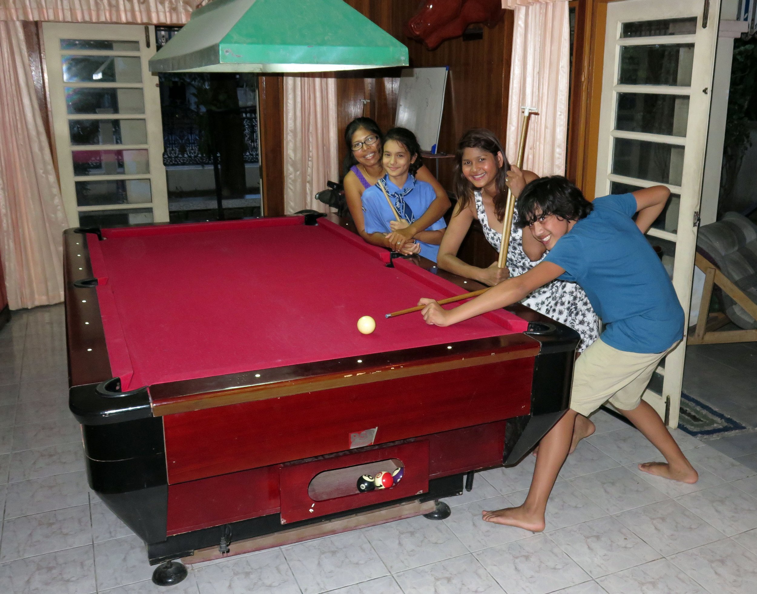 2014 Nakhonsithammarat with Family (89).JPG