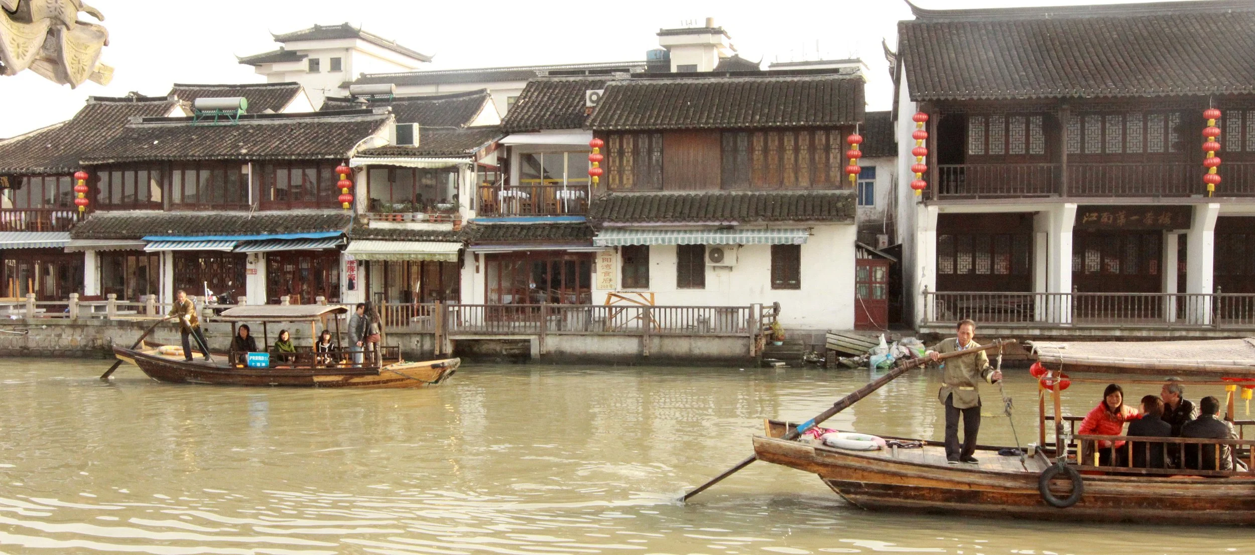 ZHUJIAJIAO WATER TOWN - NOVEMBER 20 2011 (22).JPG